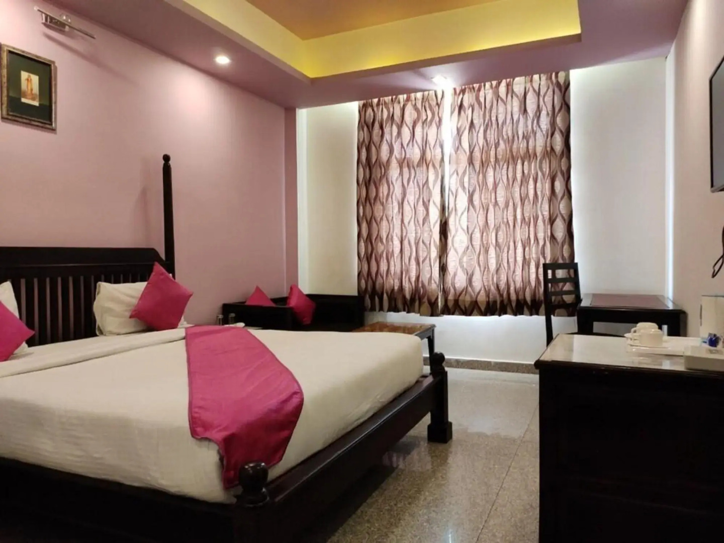 Hotel Bhanwar Singh Palace