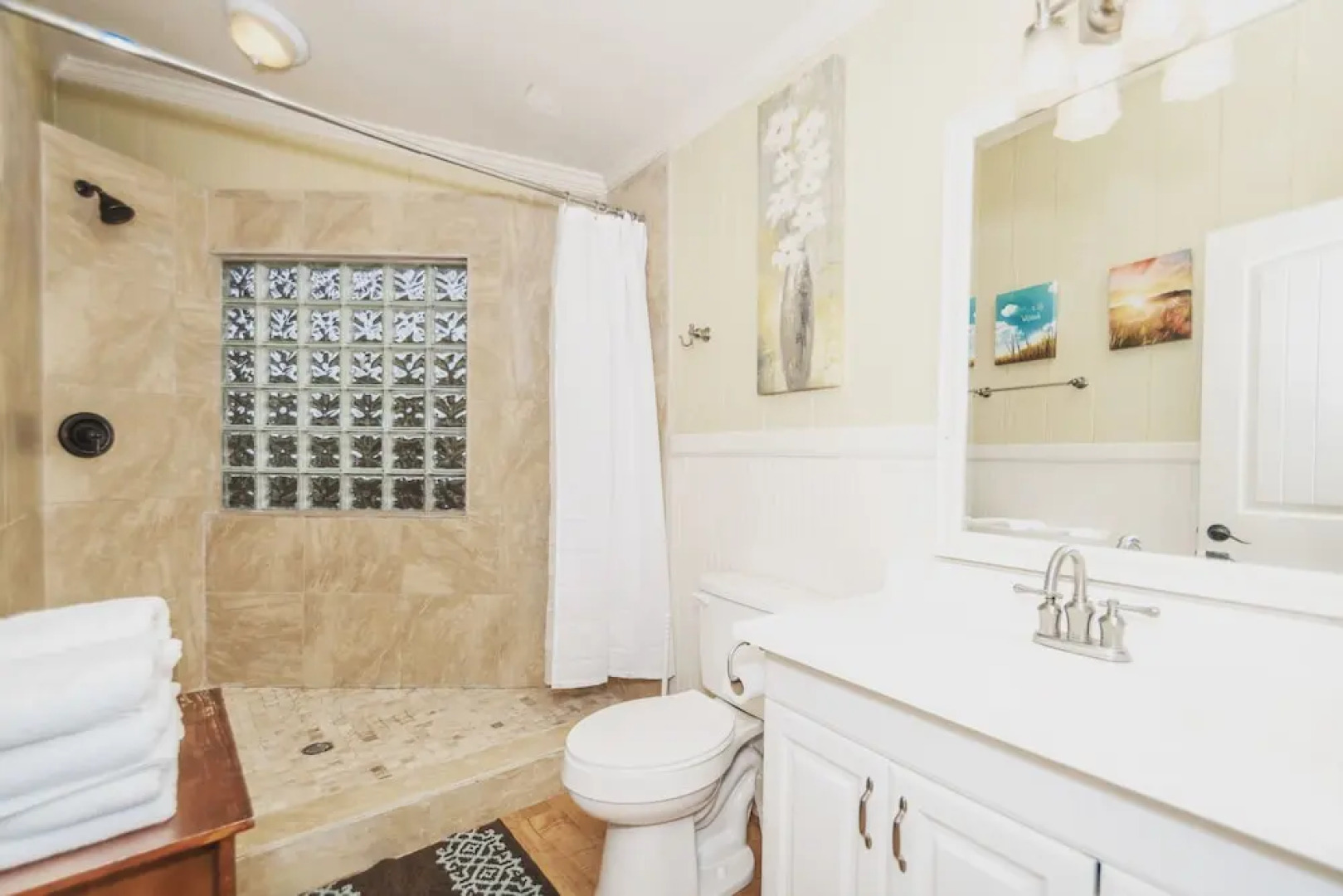 River Rd. Treehouses- Cardinal Casita 1 Bedroom 1 Bathroom Cabin