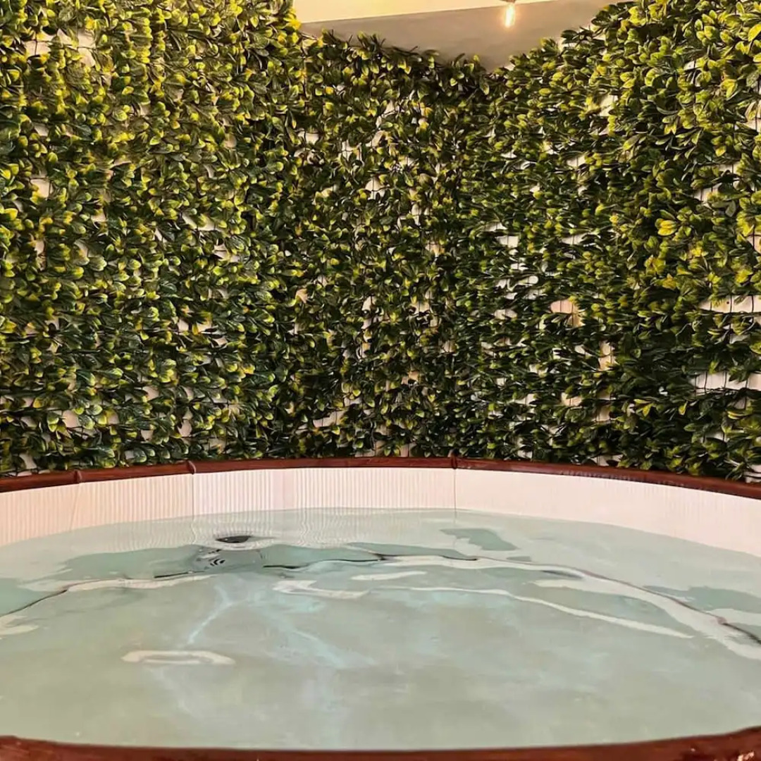 The North Wales Gathering - Hot Tub Sleeps Up 16