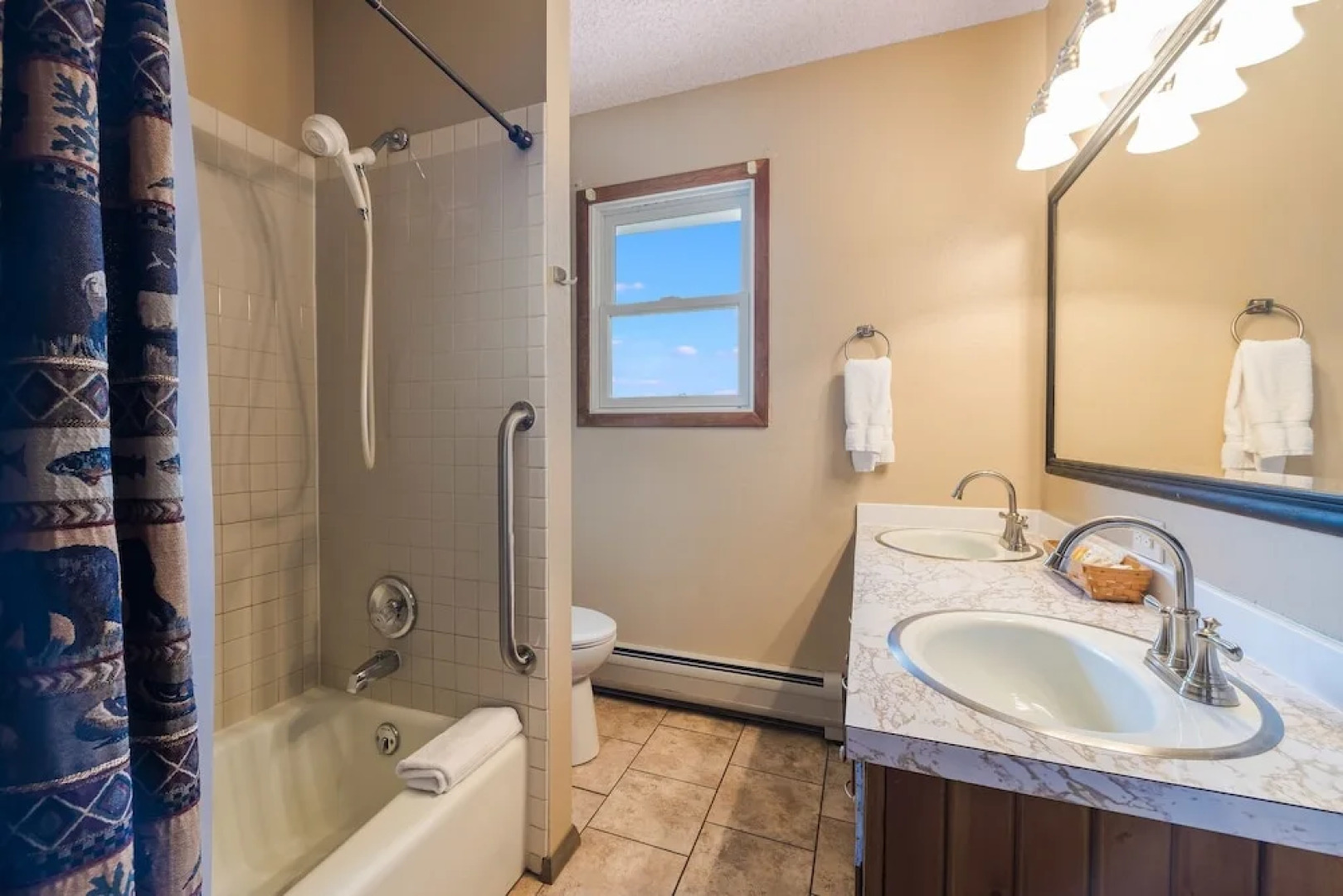 Grandma's Mountain Getaway - 3 Br Home