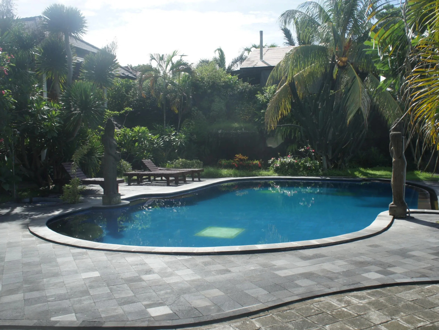 Batu Bolong Cottages