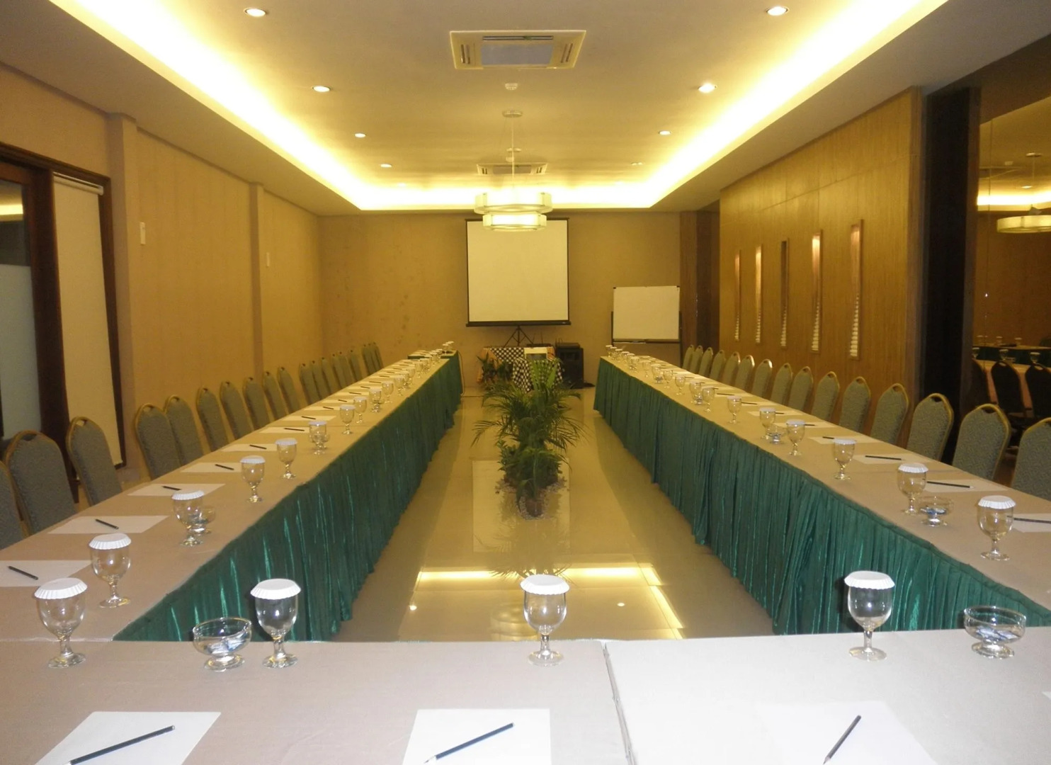 The Oxalis Regency Hotel Magelang