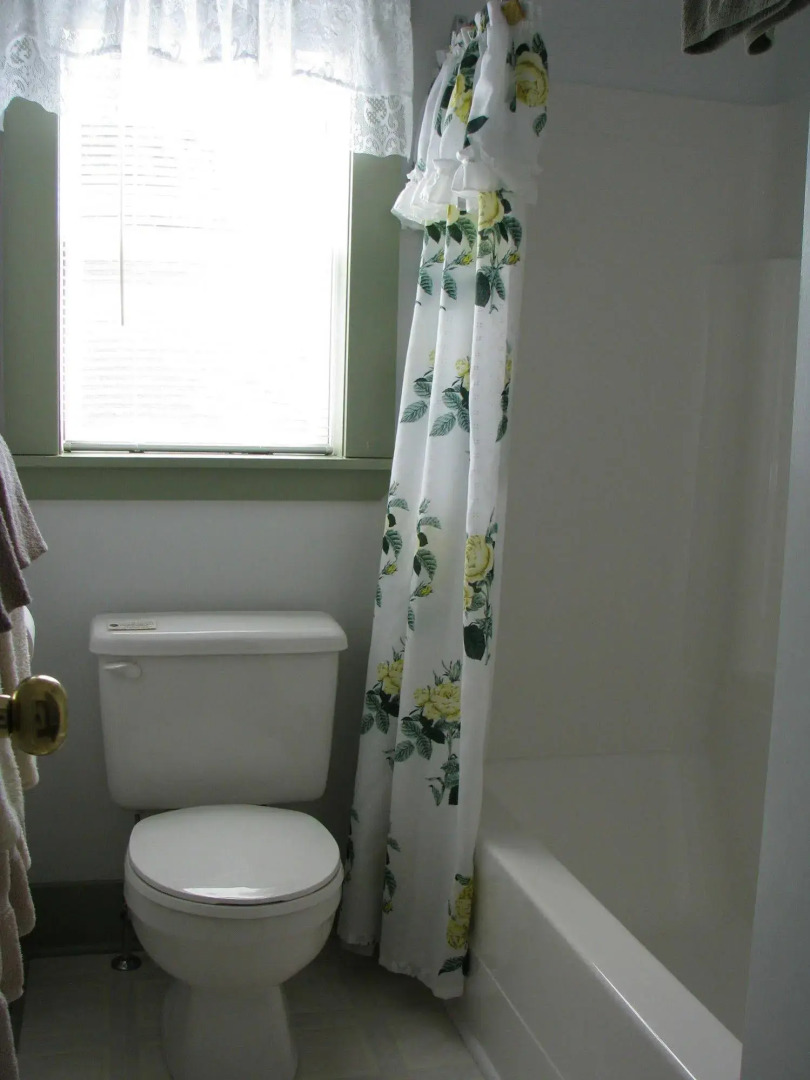 Anchorage House and Cottages