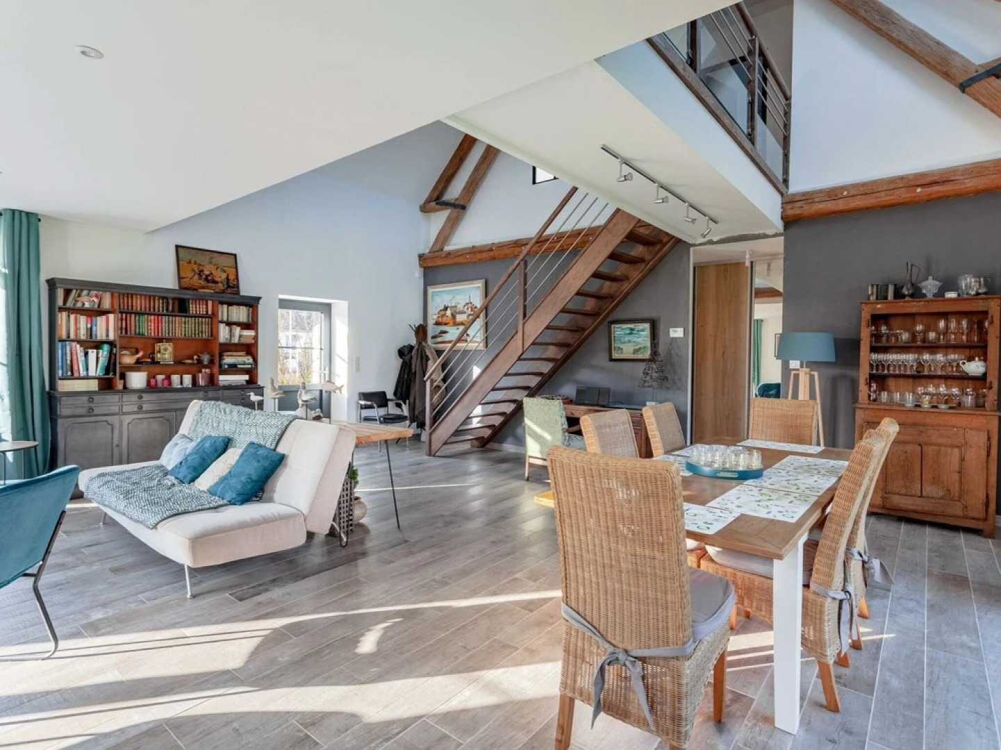 Vintage Holiday Home in Escalles with Garden