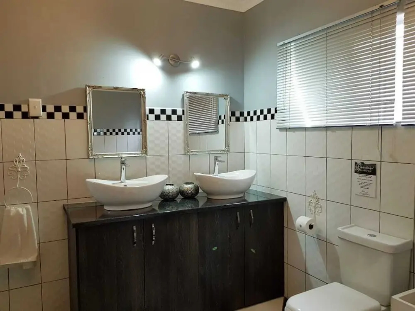 Graceland Guest House