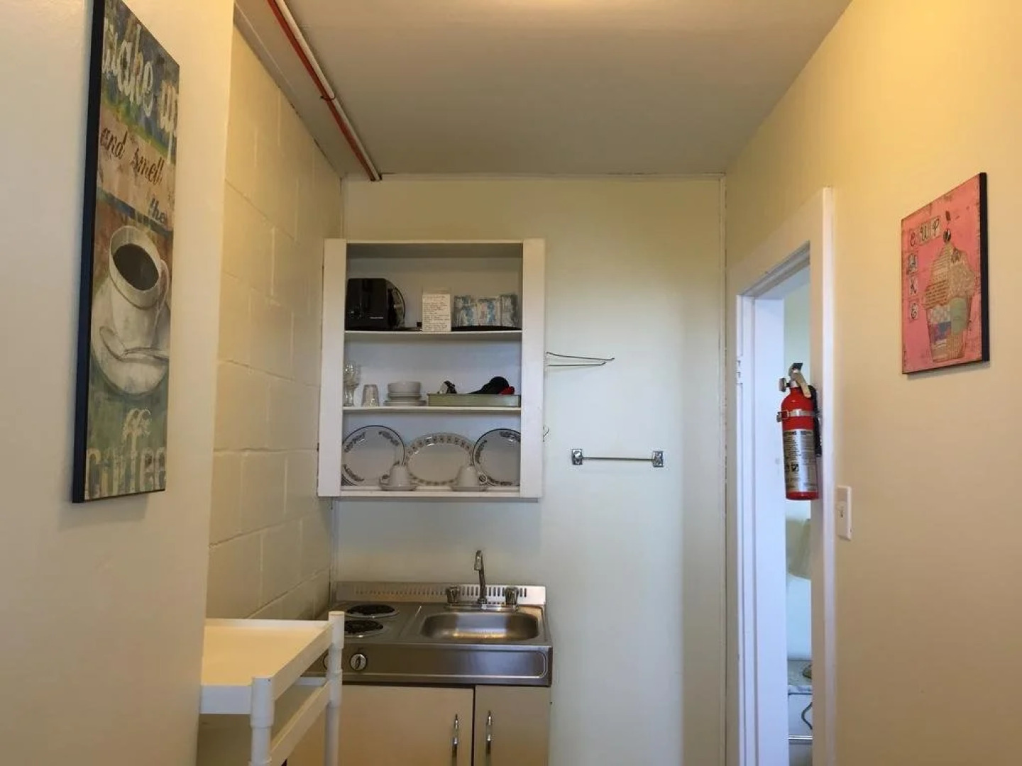 Admiral's Quay Motel & Suites