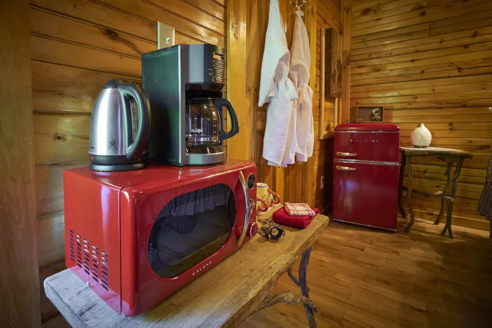 Creekwalk Inn and Cabins