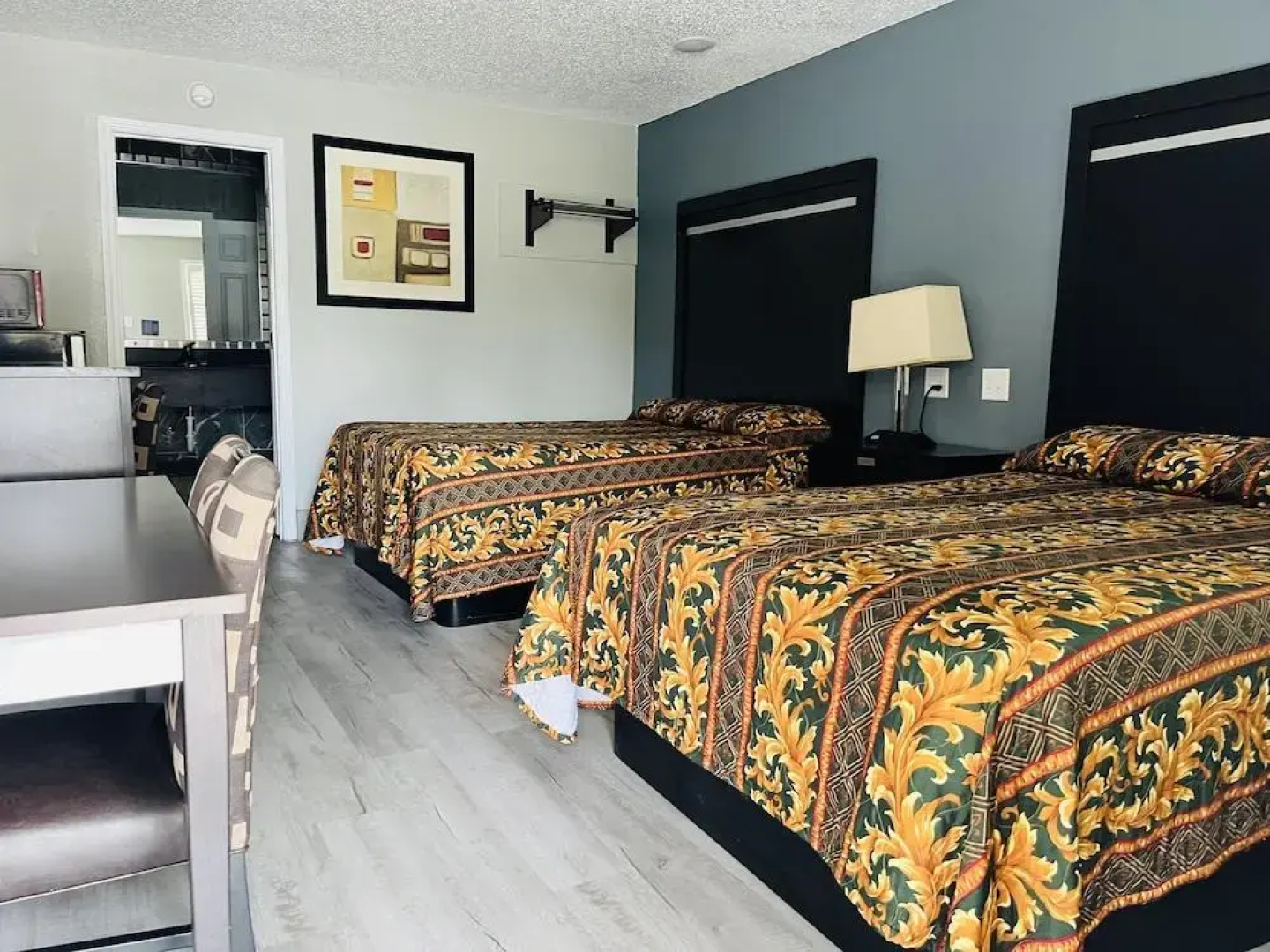 Town House Motel