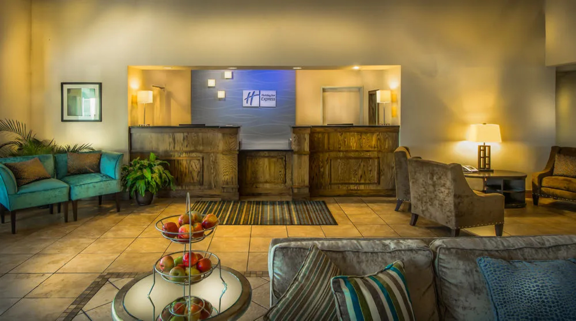 Holiday Inn Express & Suites South Haven