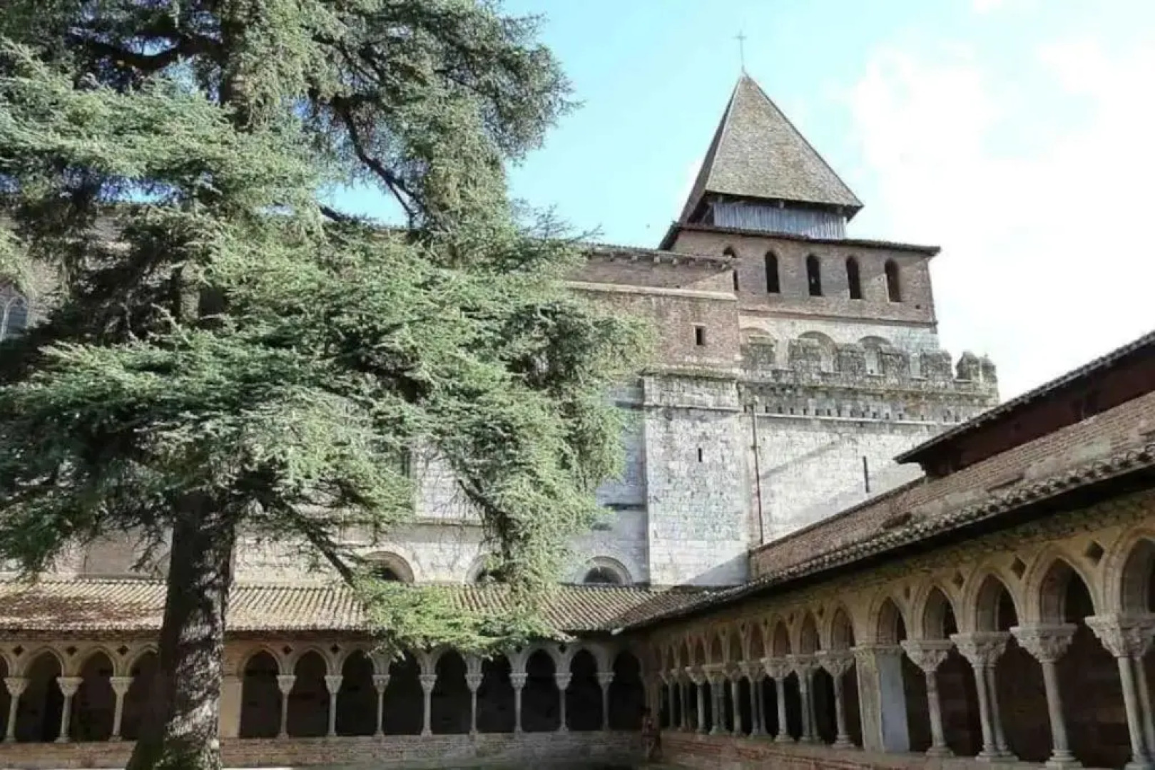 Moissac Centre Studio 30m2 Calme Cour Intérieure vélo Netflix