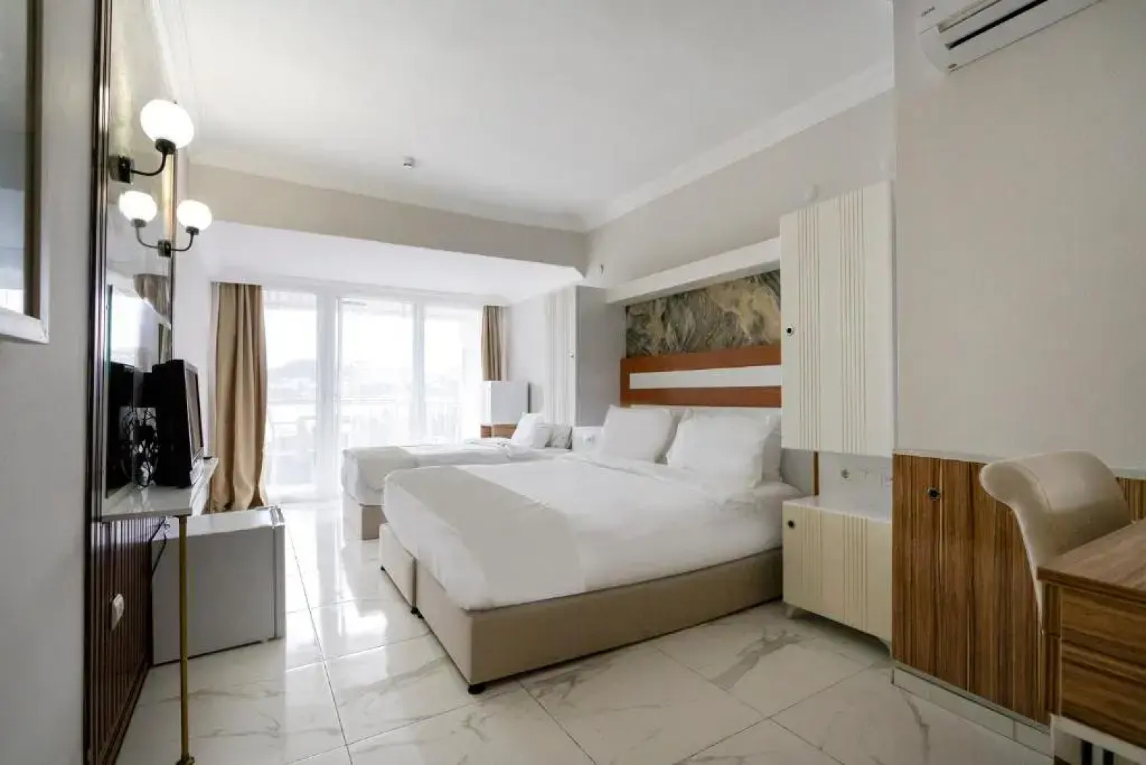 Sude Beach Resort Hotel