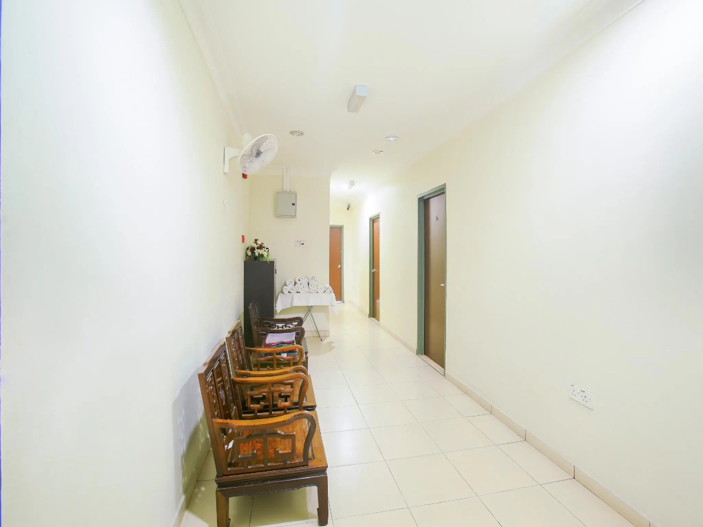 OYO 89536 Hazris Hotel