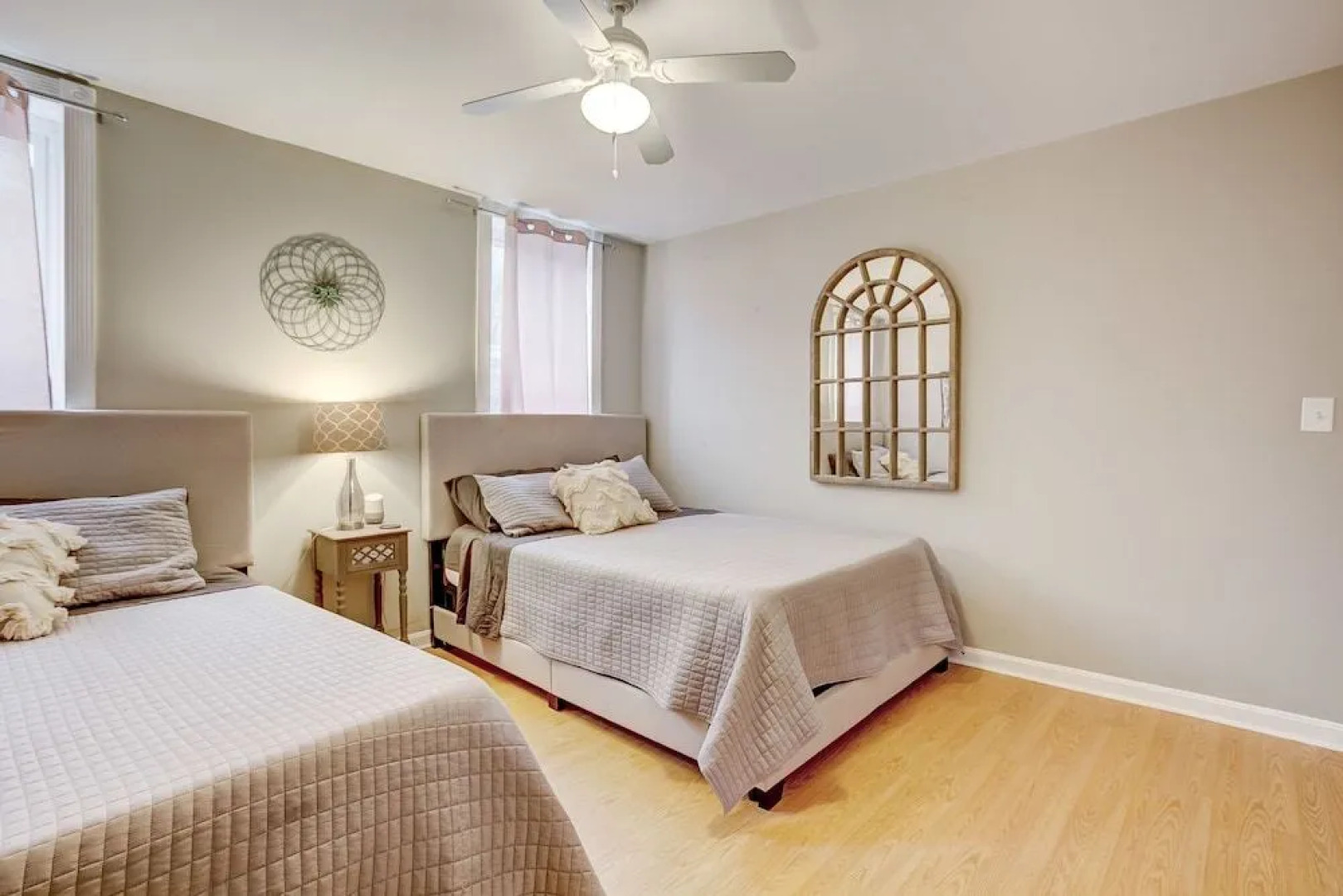 Lovely Home Next to Stadiums With Roofdeck&parking