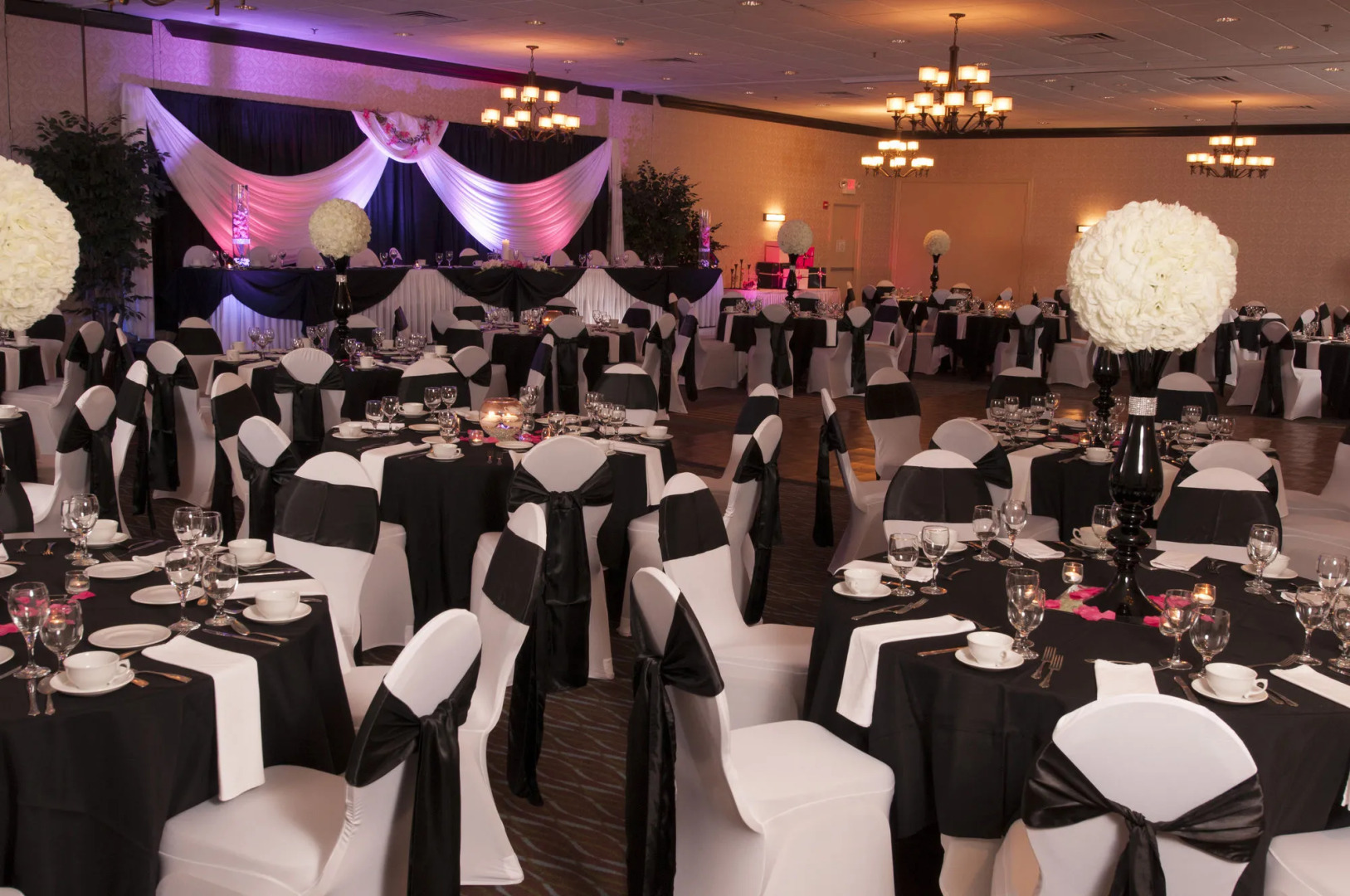 Holiday Inn St. Louis Arpt West-Earth City by IHG