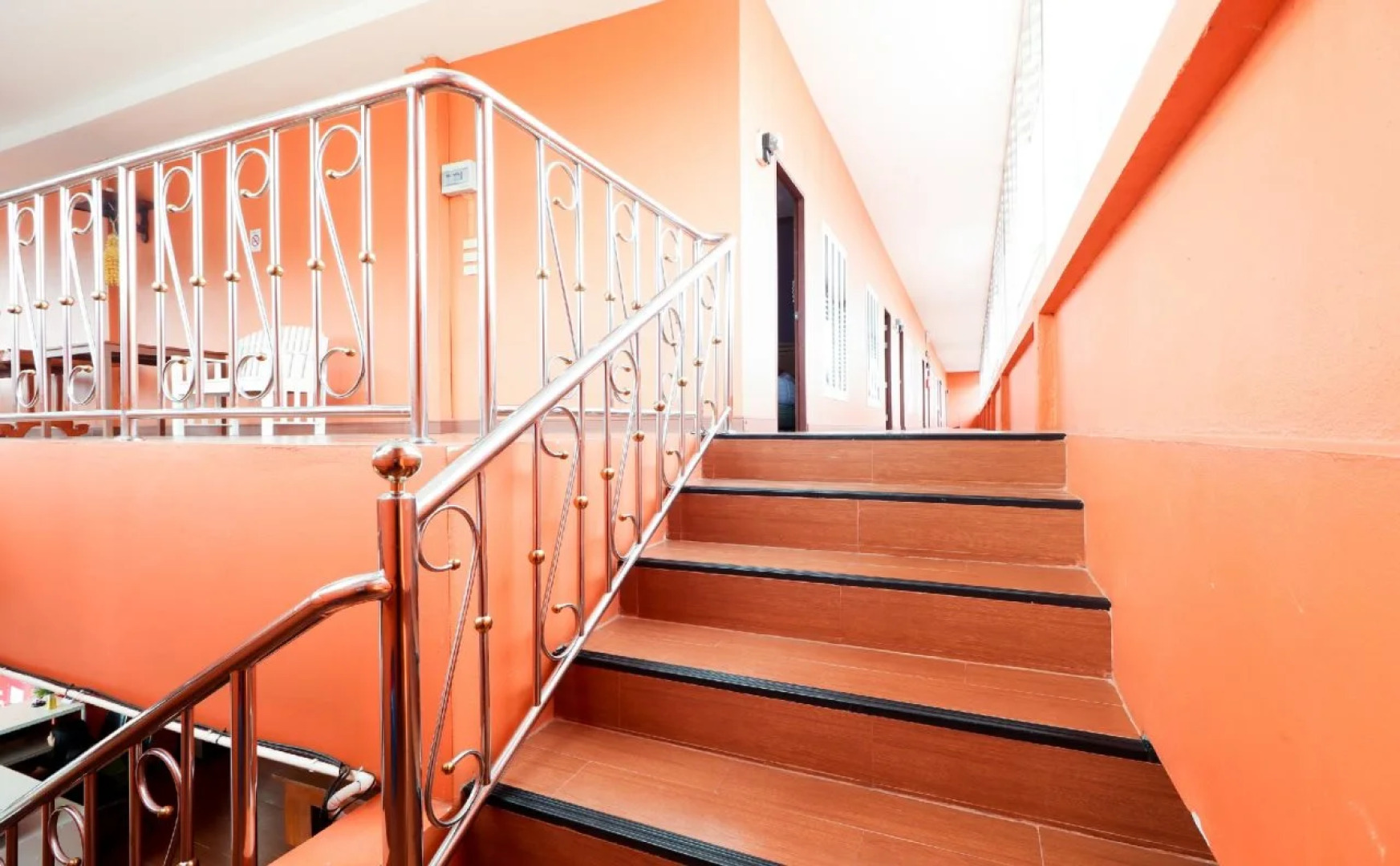 OYO 359 Golden Nakara Place (Vaccinated Staff)