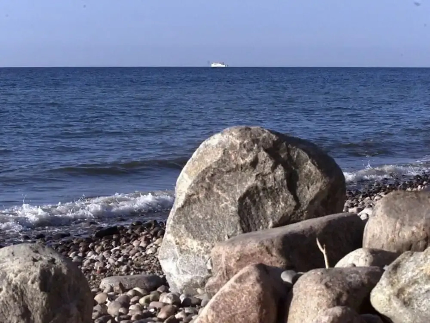 Lighthouse View Modern Retreat