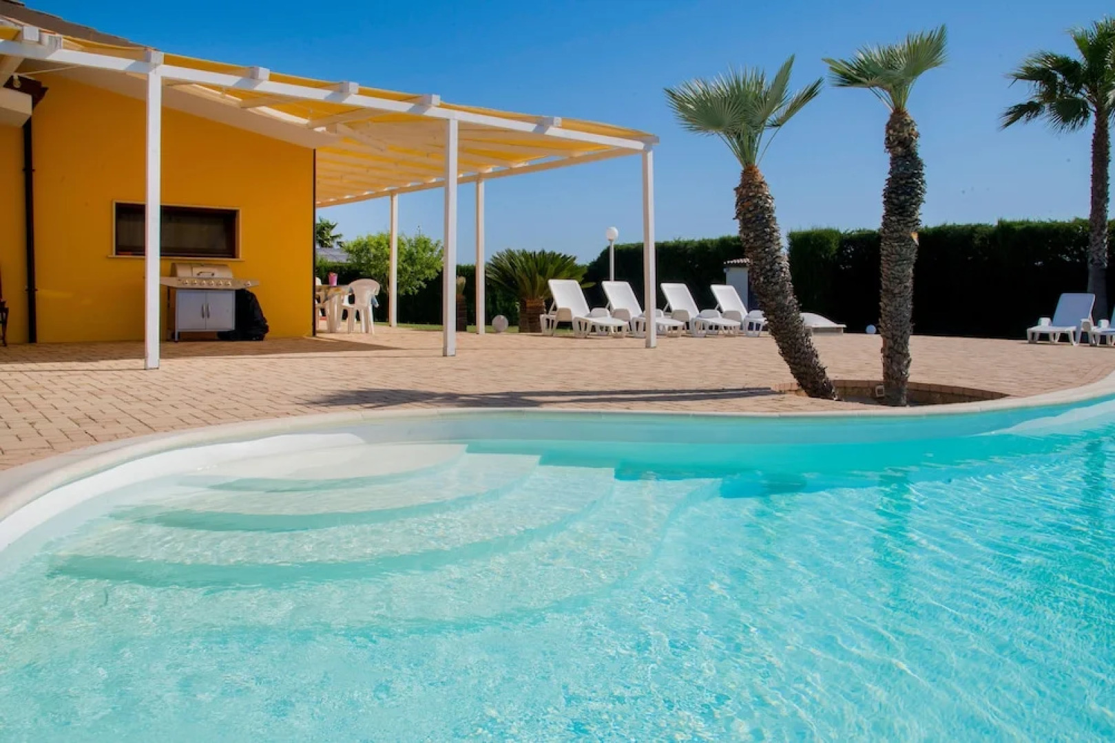 Villa With Large Swimming Pool Salento