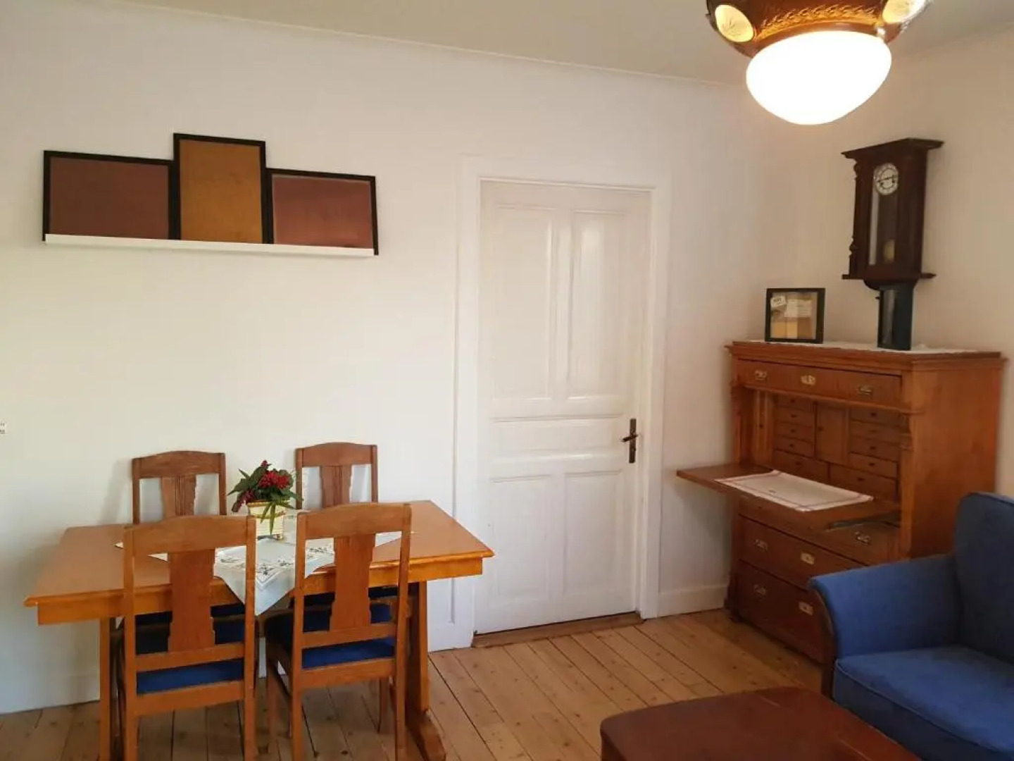 Snickaren Vandrarhem i Grästorp - Egen Lägenhet