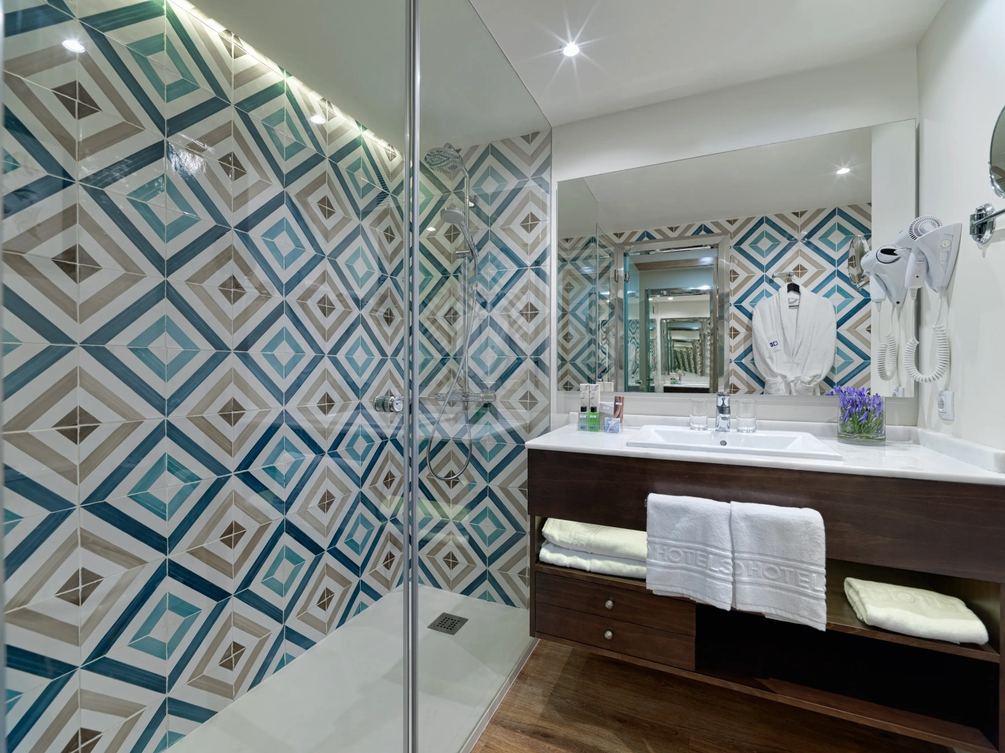 Отель H10 Conquistador