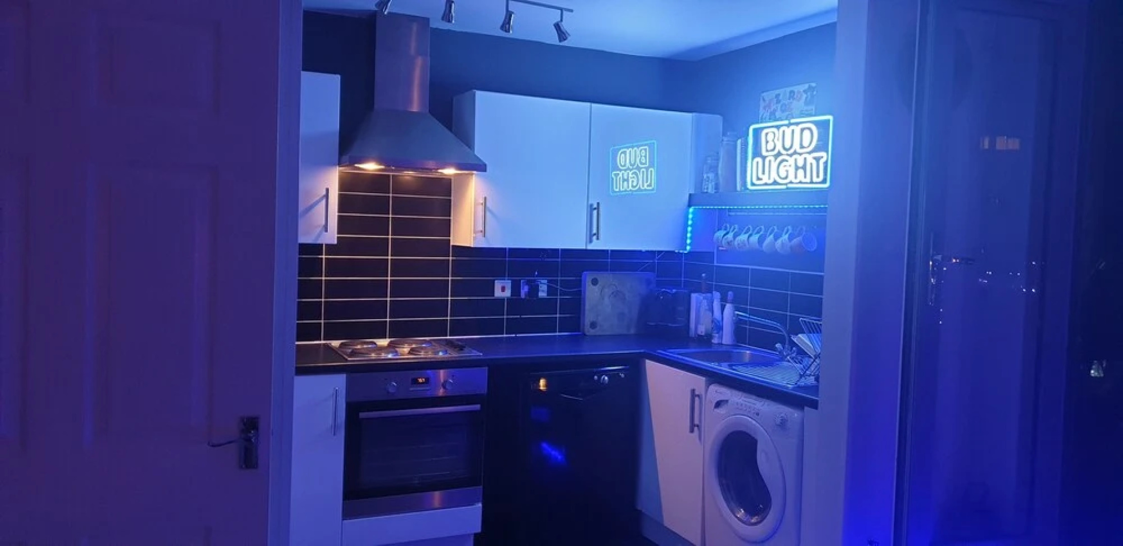 Modern Penthouse Marina Apartment