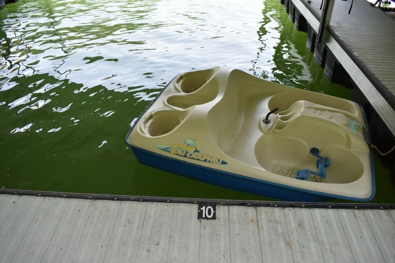 Tree Top Lodge - Gorgeous Lake Cabin With Hot Tub & Magnificent Views Of Forests And Mountains! 3 Bedroom Cabin by Redawning