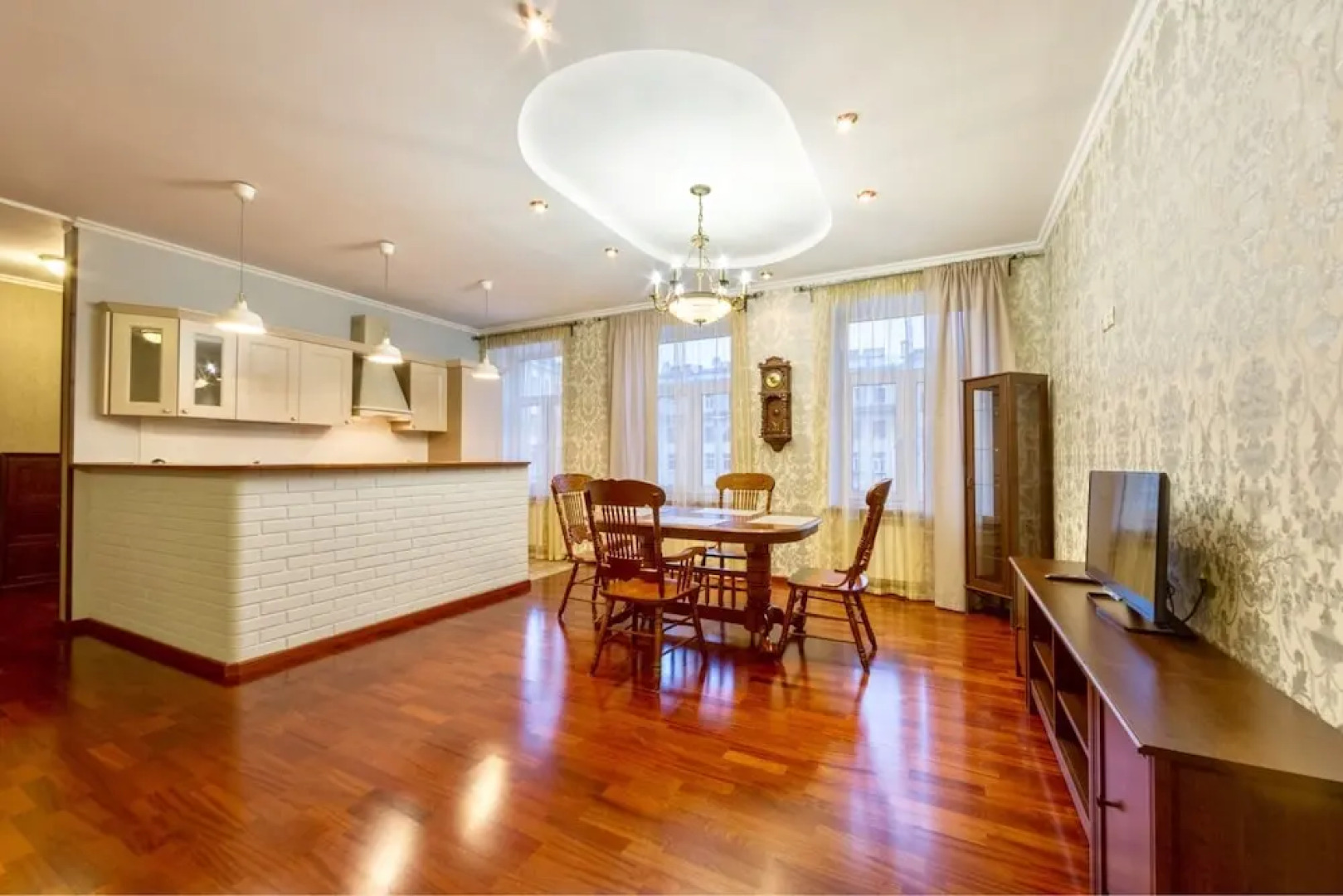 Апартаменты «hth24 на Владимирском пр-те»