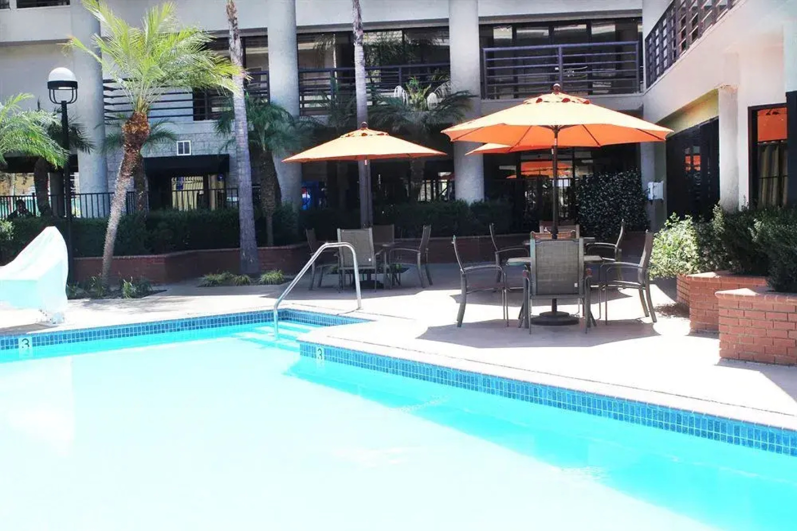 Irvine Inn & Suites