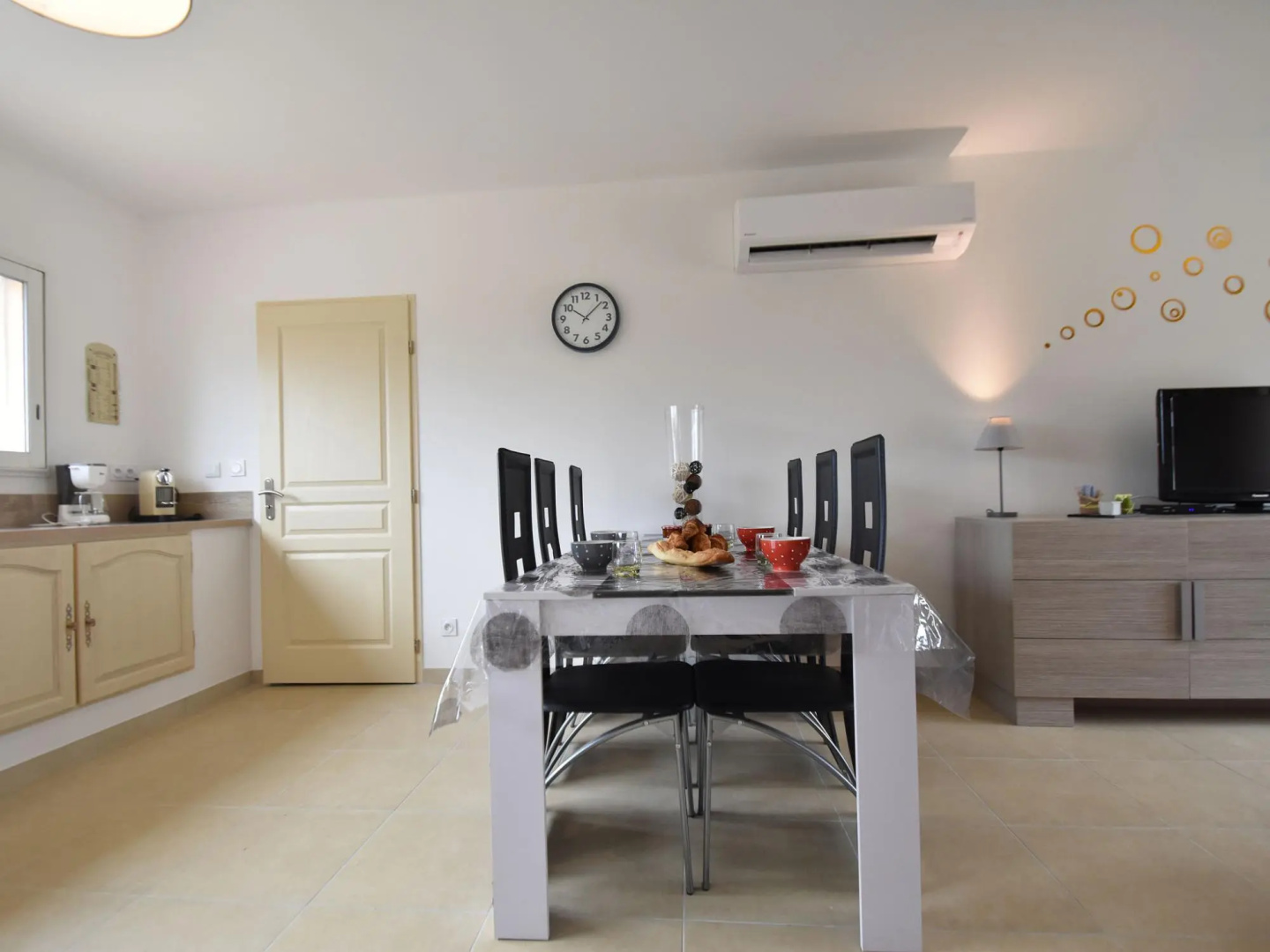Charming villa in Montmeyan with garden and private pool