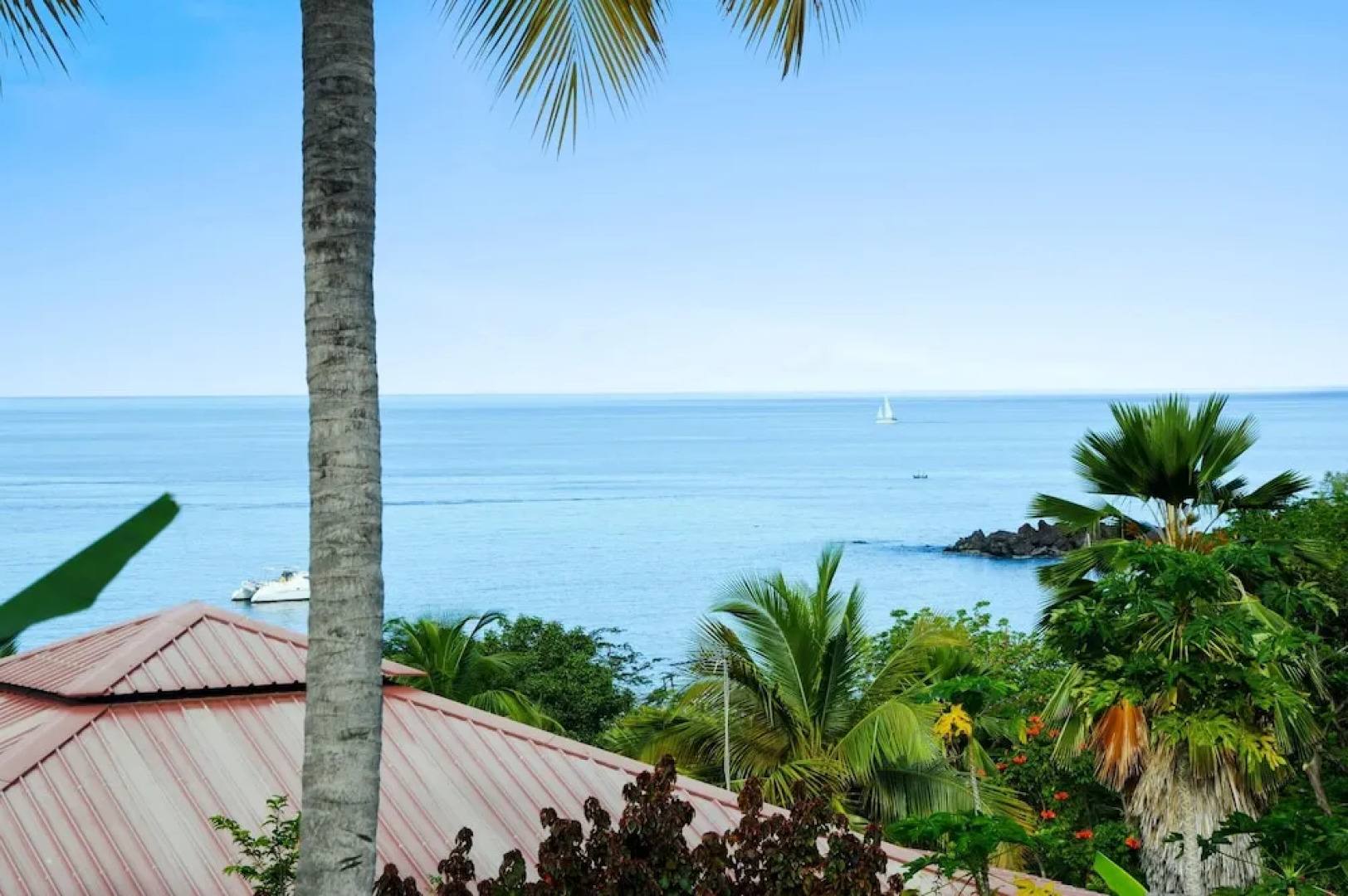 Bungalow With 2 Bedrooms in Bouillante, With Wonderful sea View, Furni