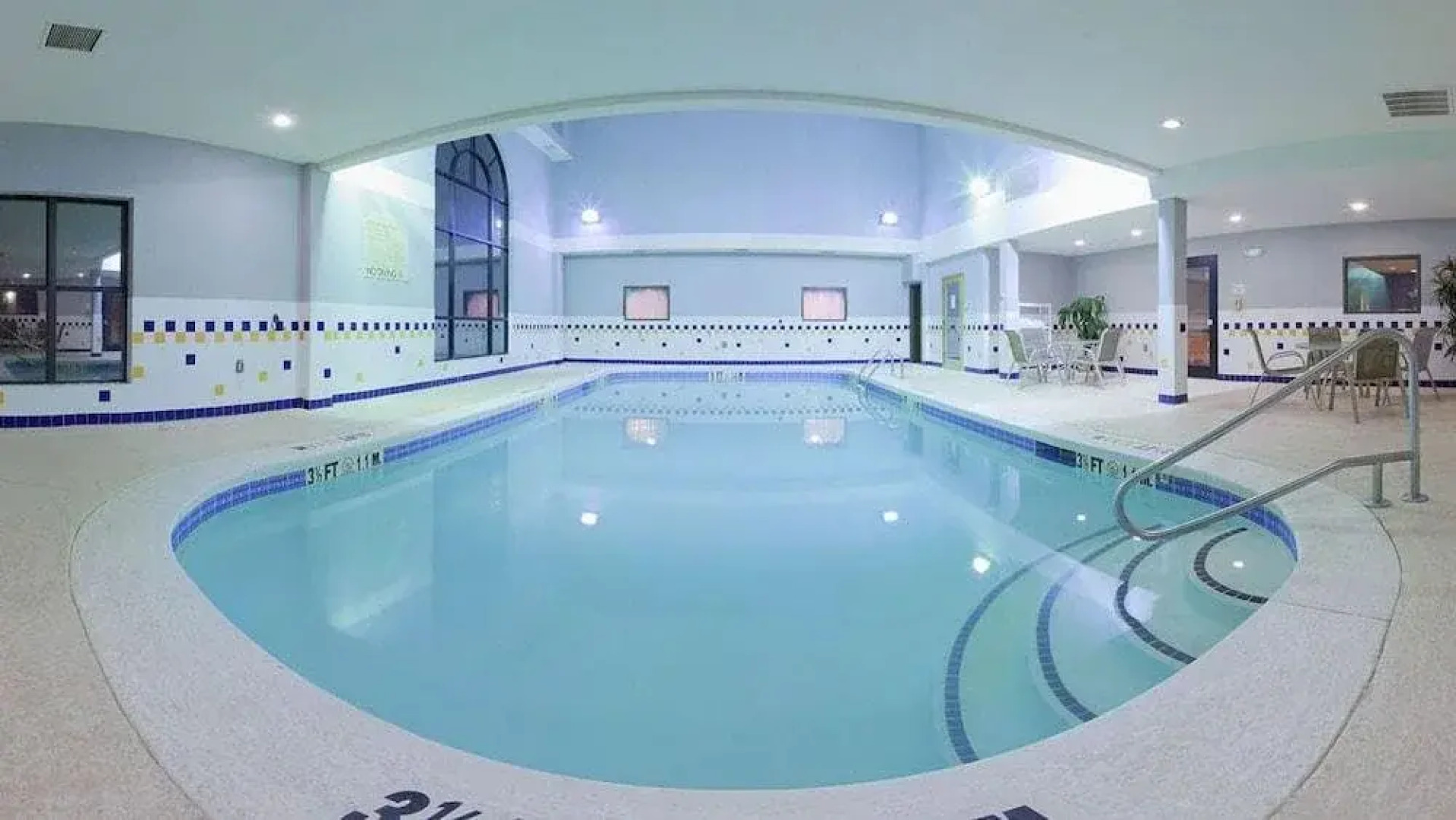 Express Inn & Suites - Griffin