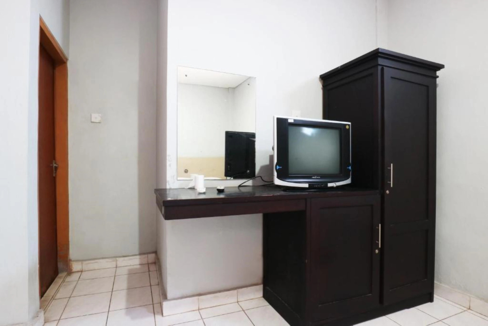 Taman Mekar Beach Inn By Zuzu