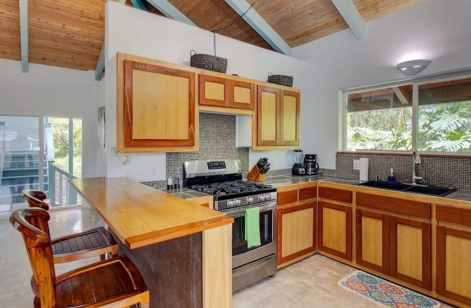 Big Island Bali Hideaway 2 Bedroom Home by Redawning