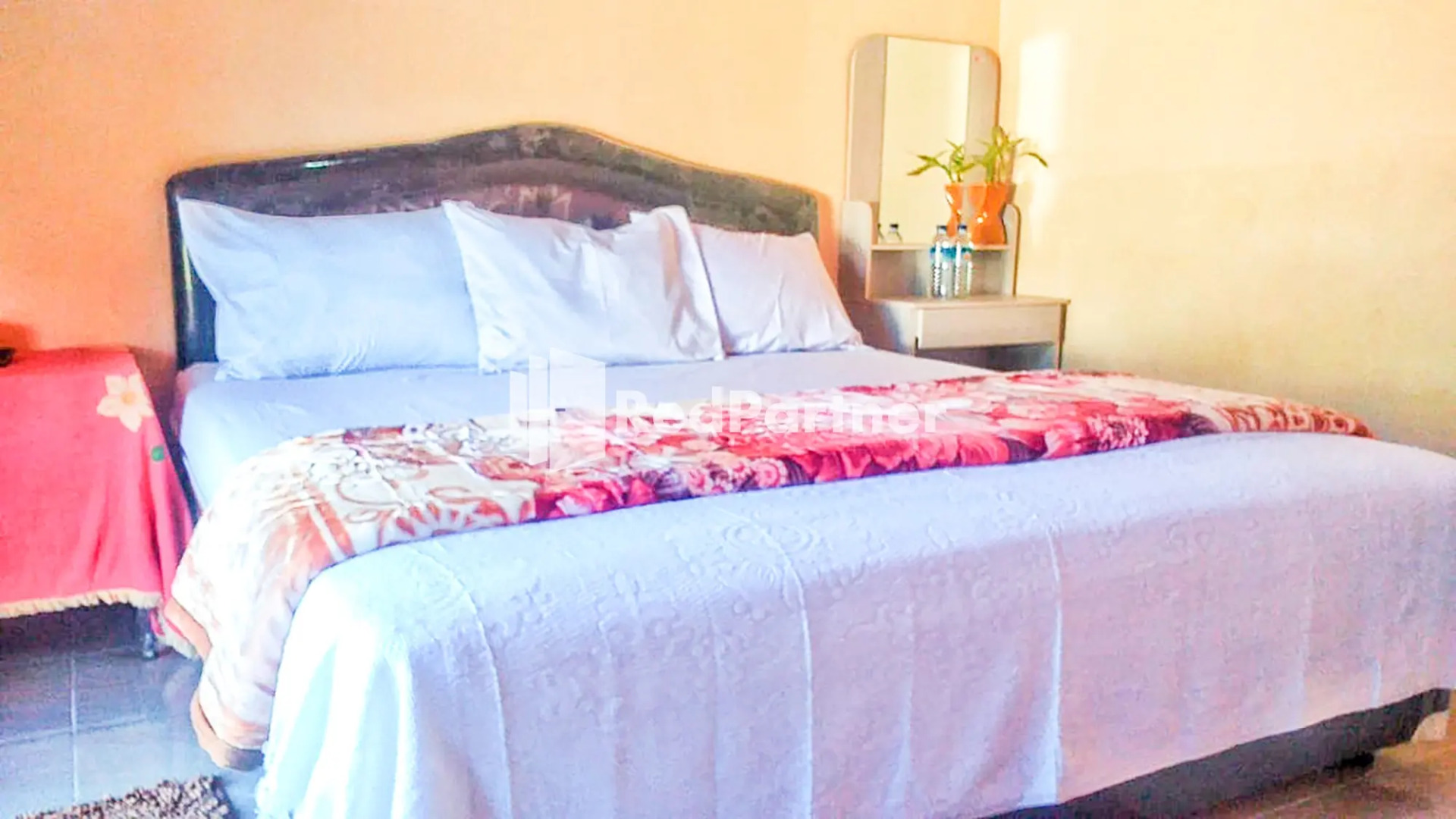 Paer Doe Bungalow RedPartner