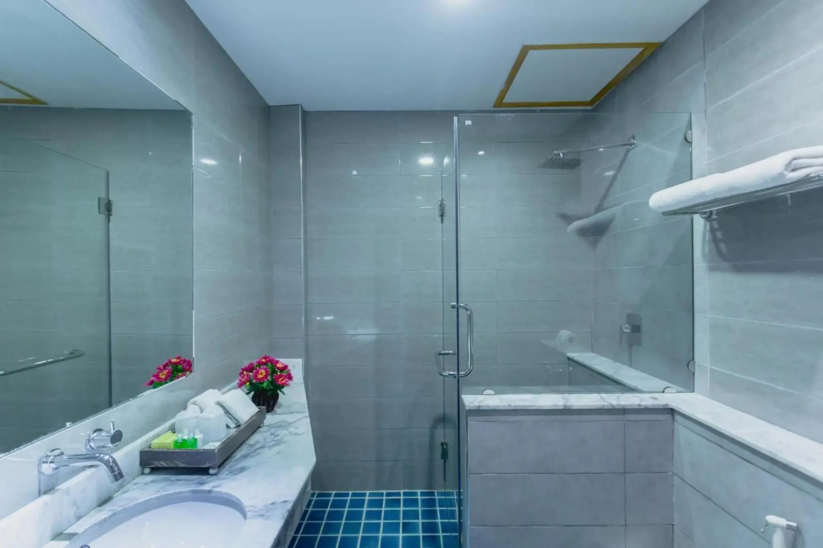 Thanthip Beach Resort