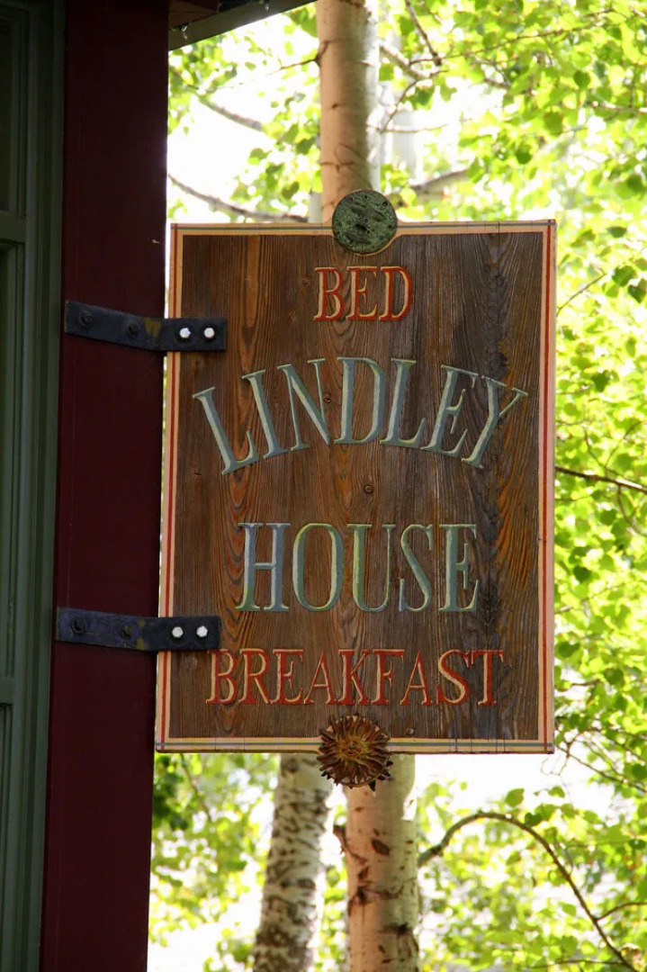 The Lindley House