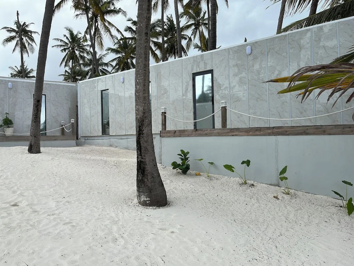 Zanzibar Beach House- West