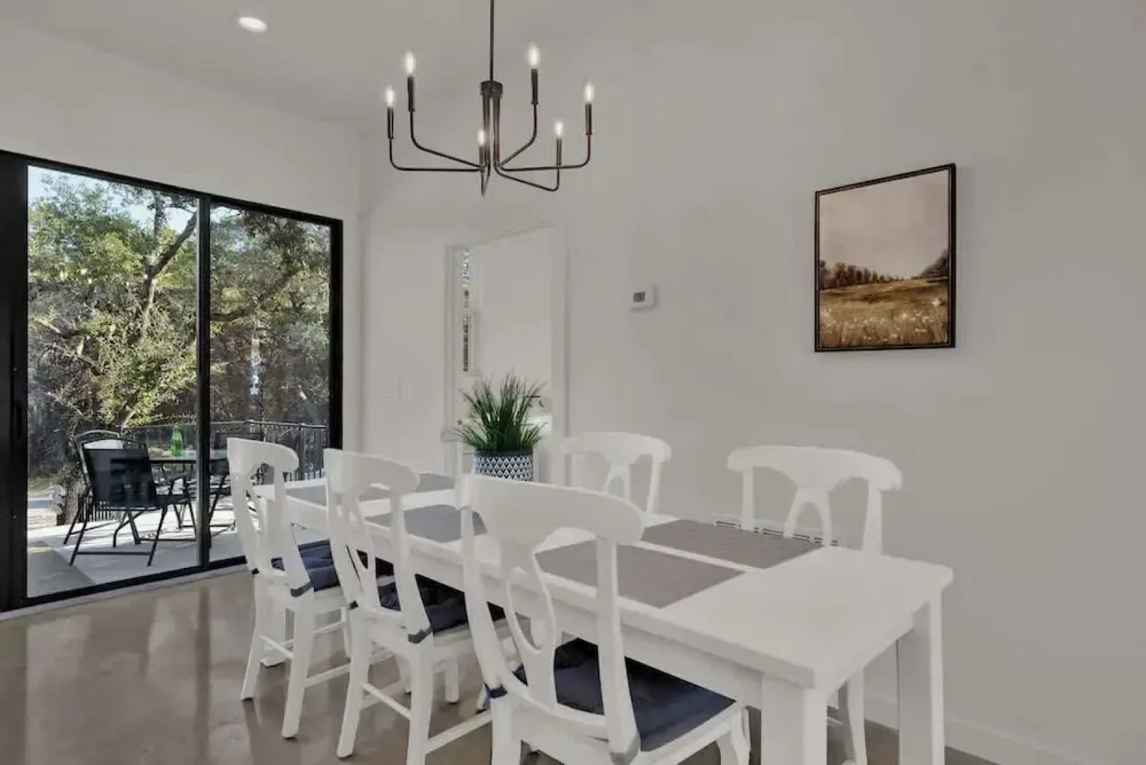 Serene Getaway Nestled in the Tx Hill Country!