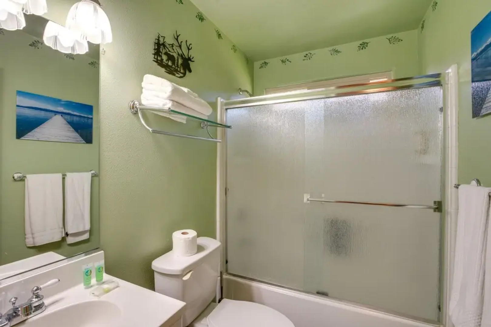 11 Mi to Ski Resorts! Lake Tahoe Gem w/ Pool Table