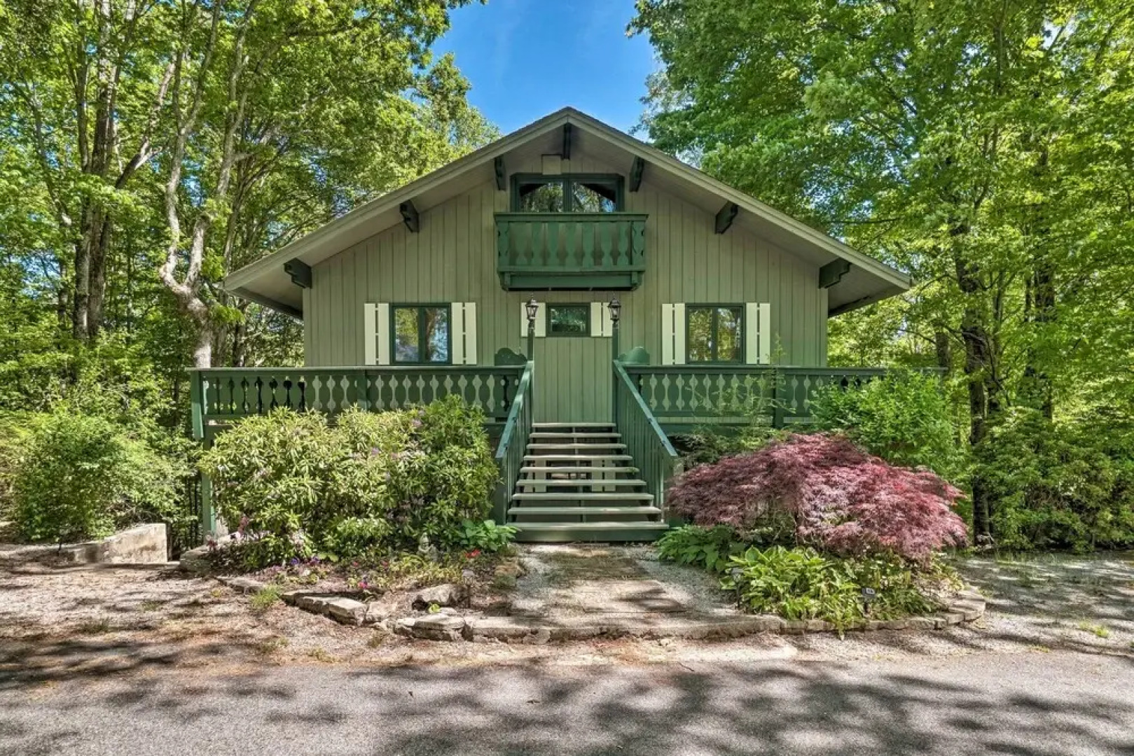 Serene Sky Valley Family Chalet w/ Fireplace