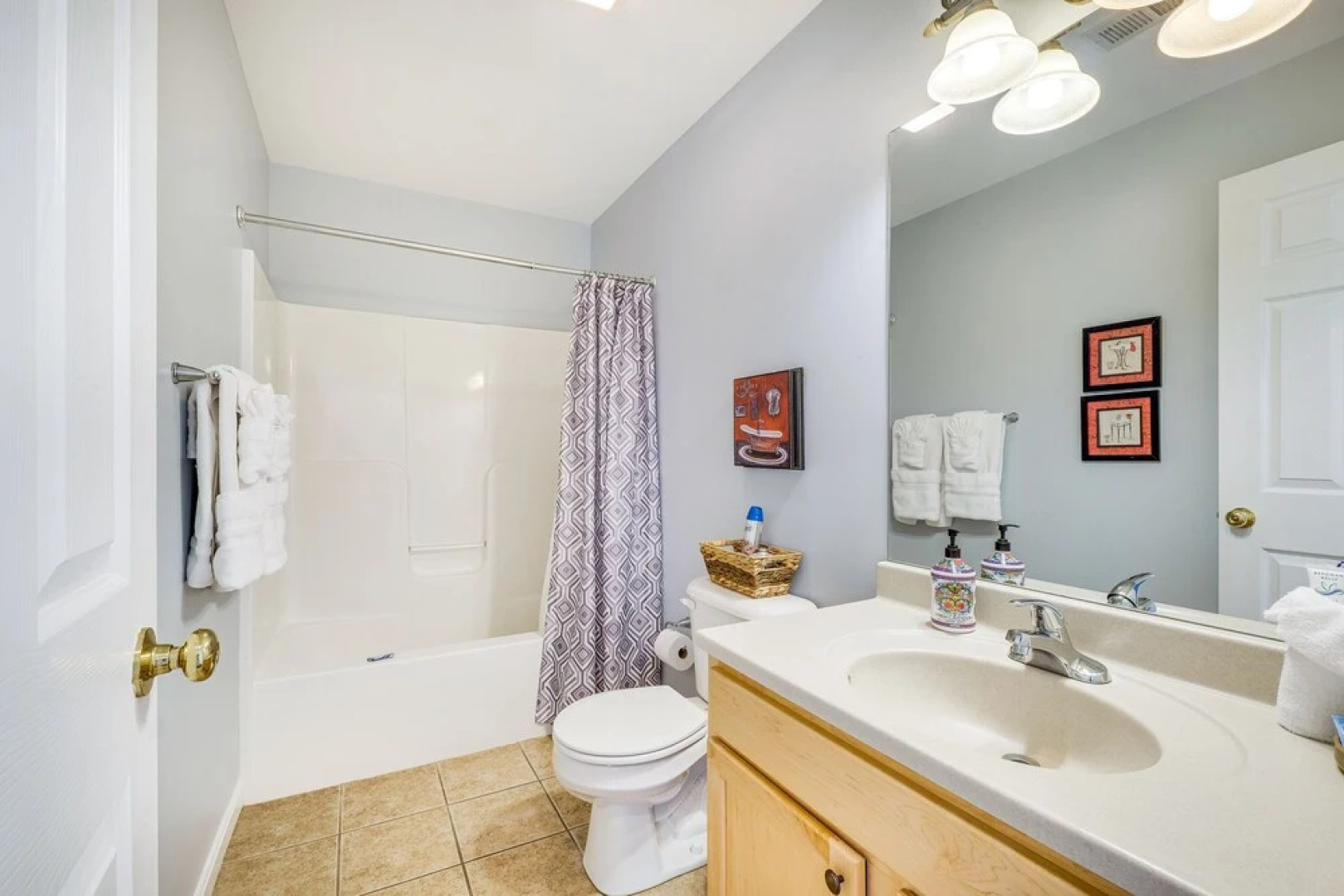 Cozy Cottage in Taylorsville: Hot Tub & Lake Views