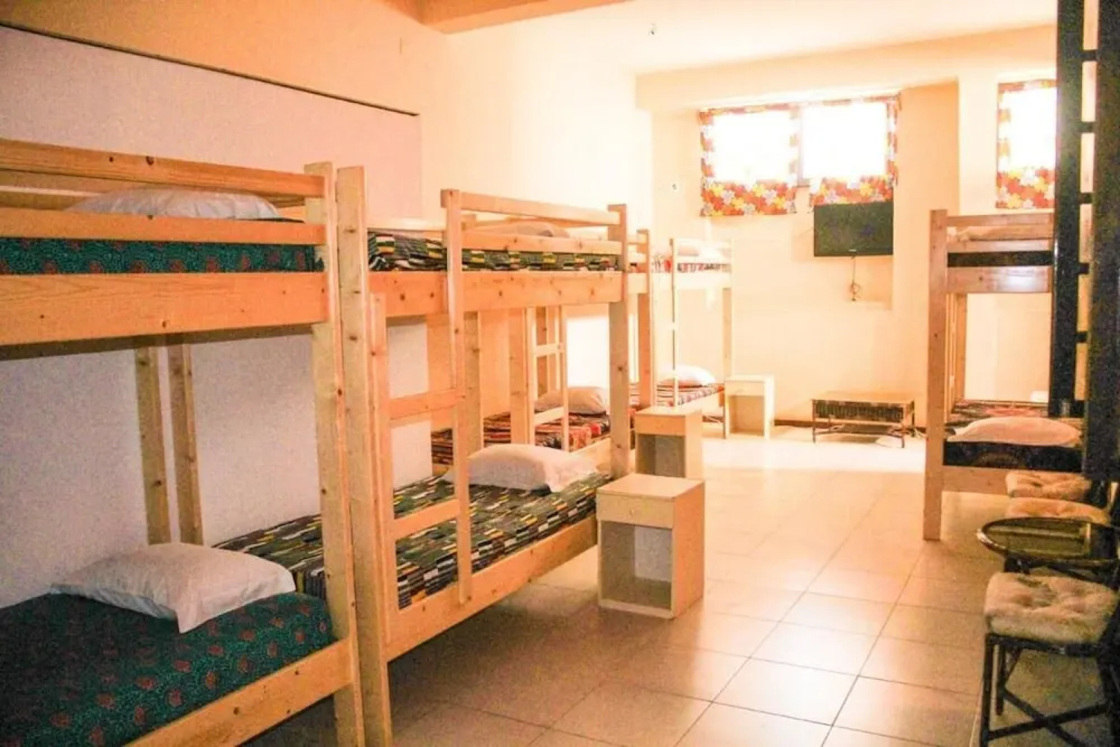 Room-very Comfortable bed in Mixed Dormi