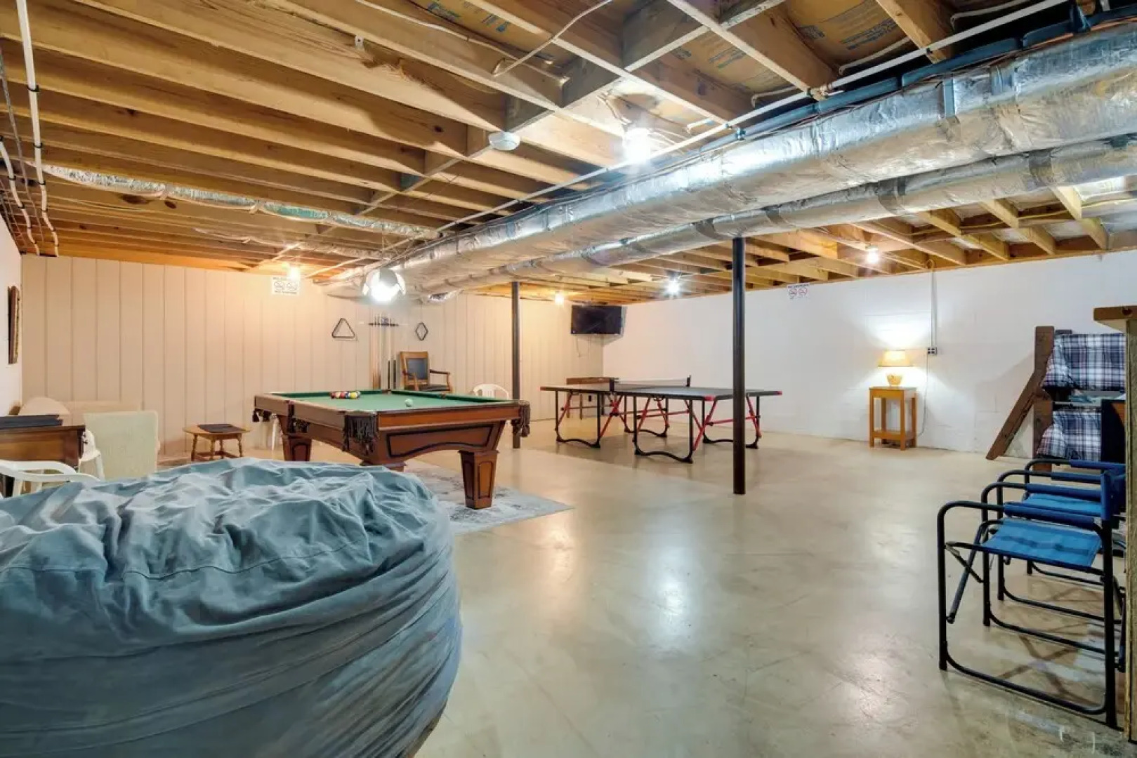 11 Mi to Asheville: Scenic Retreat w/ Game Room
