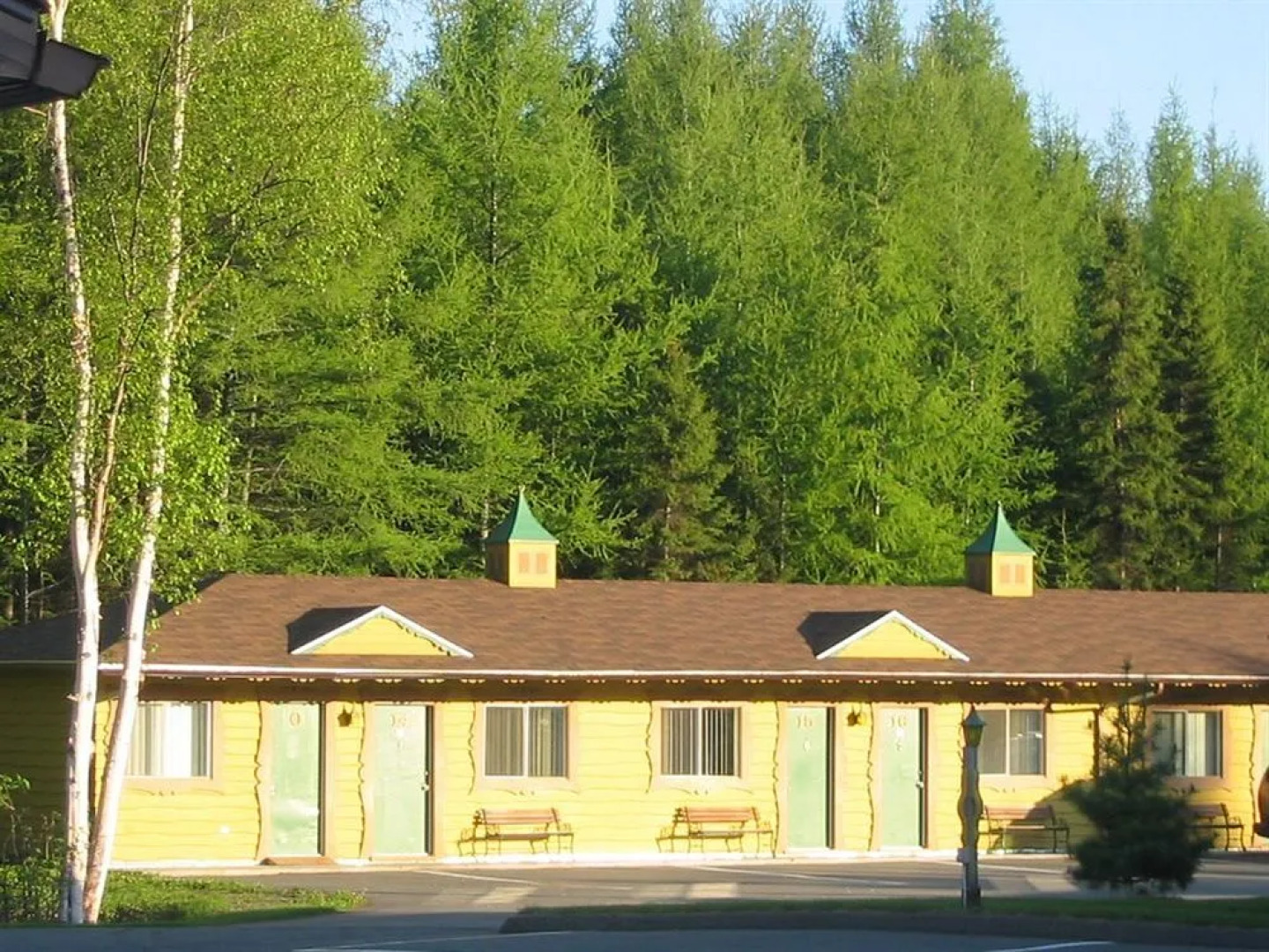 Auberge Les Jardins Inn-Motel Le Brayon & Chalets