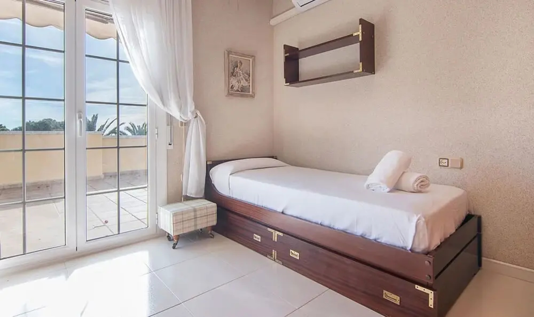 Gallery Villa 650M from the Beach (R81)
