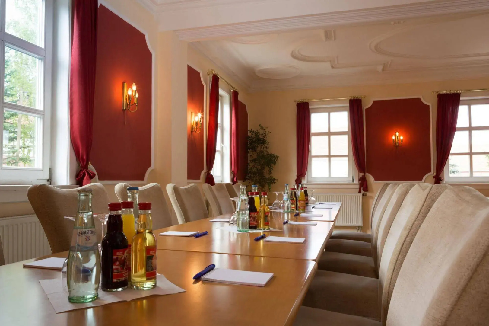 Burg Edelhof Hotel-Restaurant