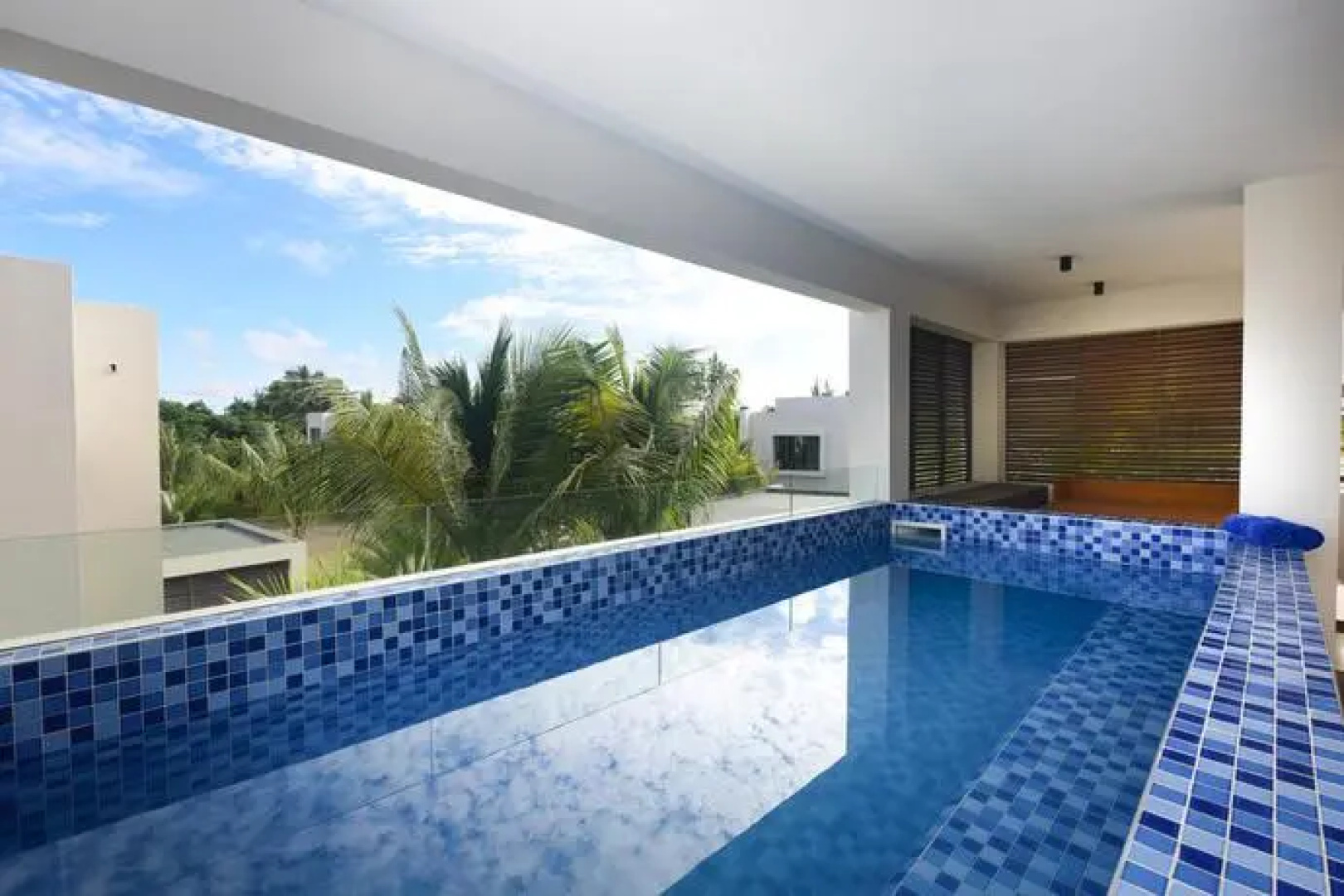 AO Luxury Residence by BARNES