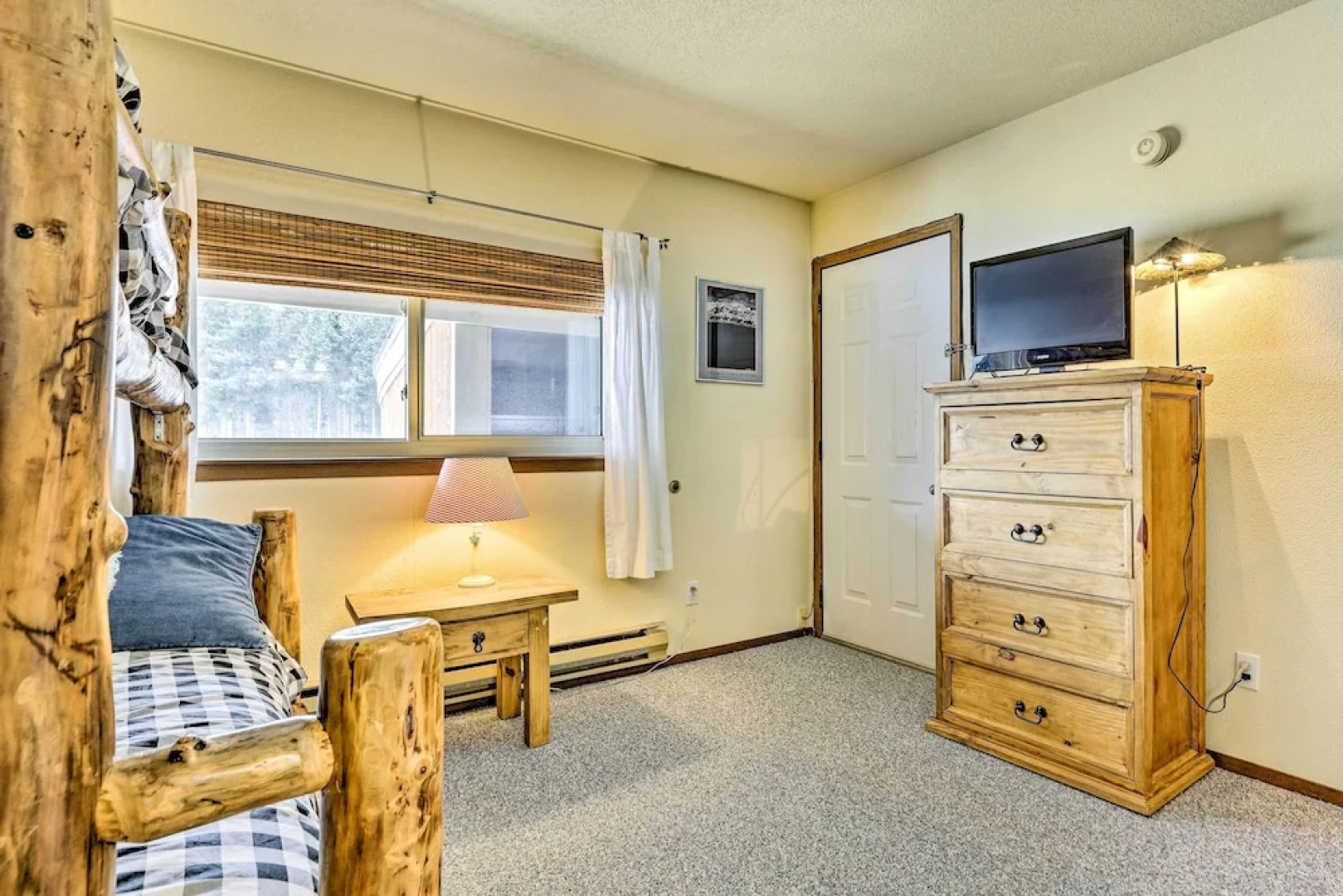 Winter Park Condo w/ Hot Tub, 3 Mi to Slopes!