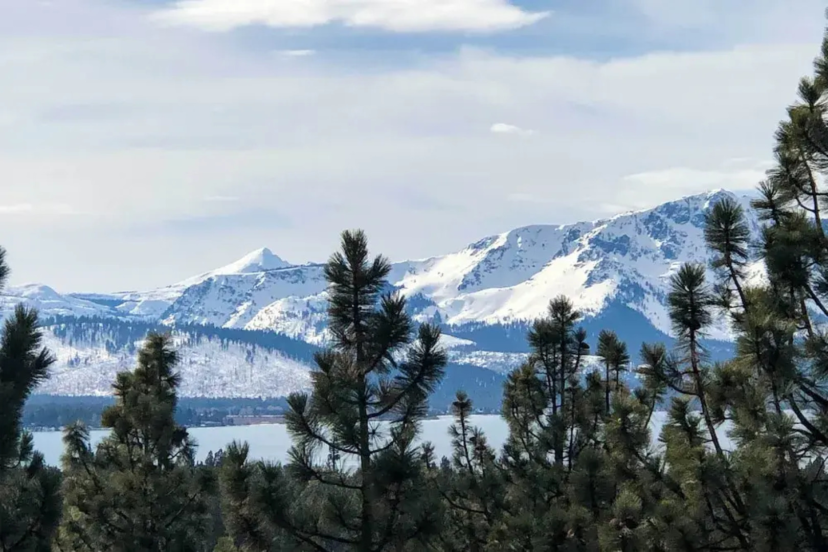 2 Mi to Heavenly Mountain: Tahoe Retreat w/ Views