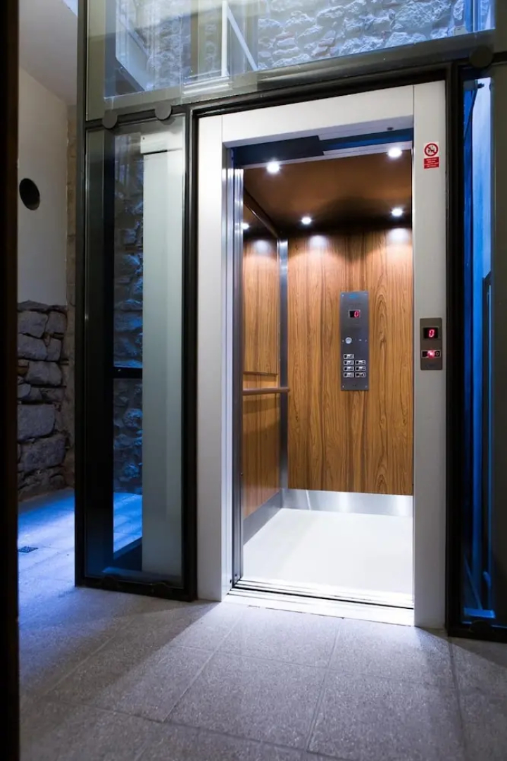 Hotel Rous