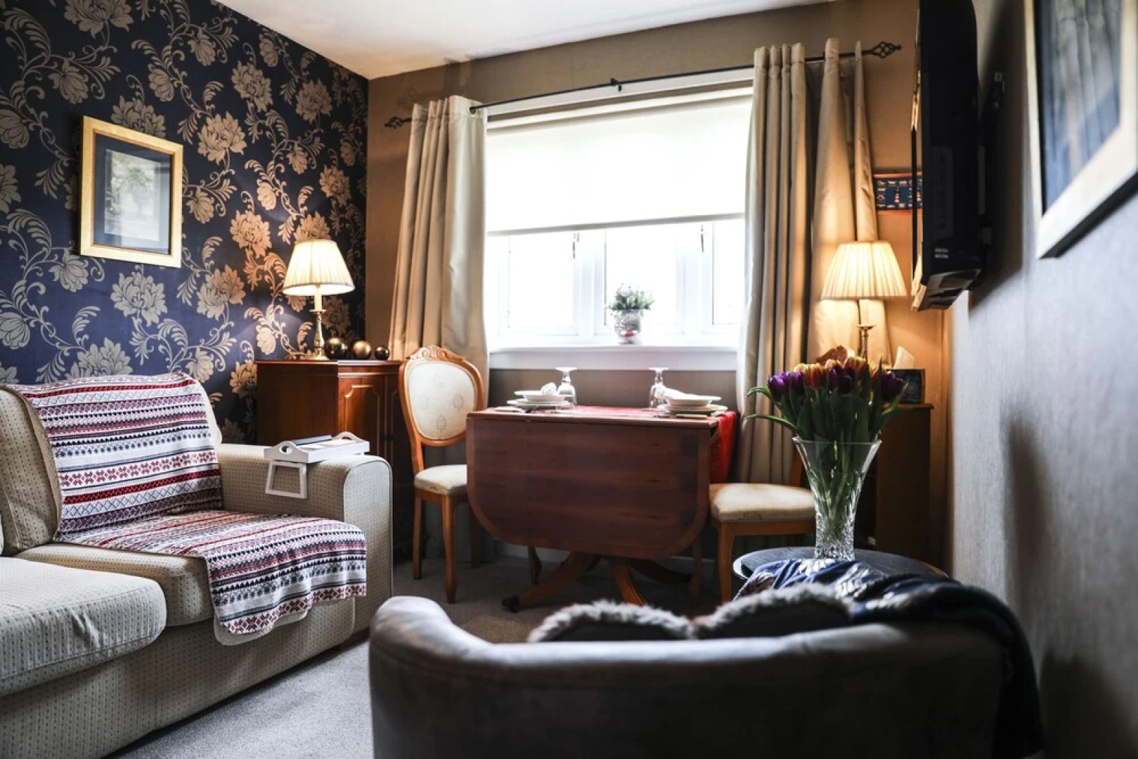 Hamilton Executive Apartment